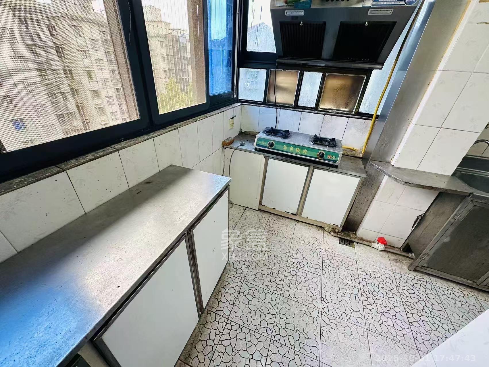 裕农街散盘 2室1厅1卫 1600.0元/月 裕农街散盘 2室1厅1卫 1600.0元/月室内图