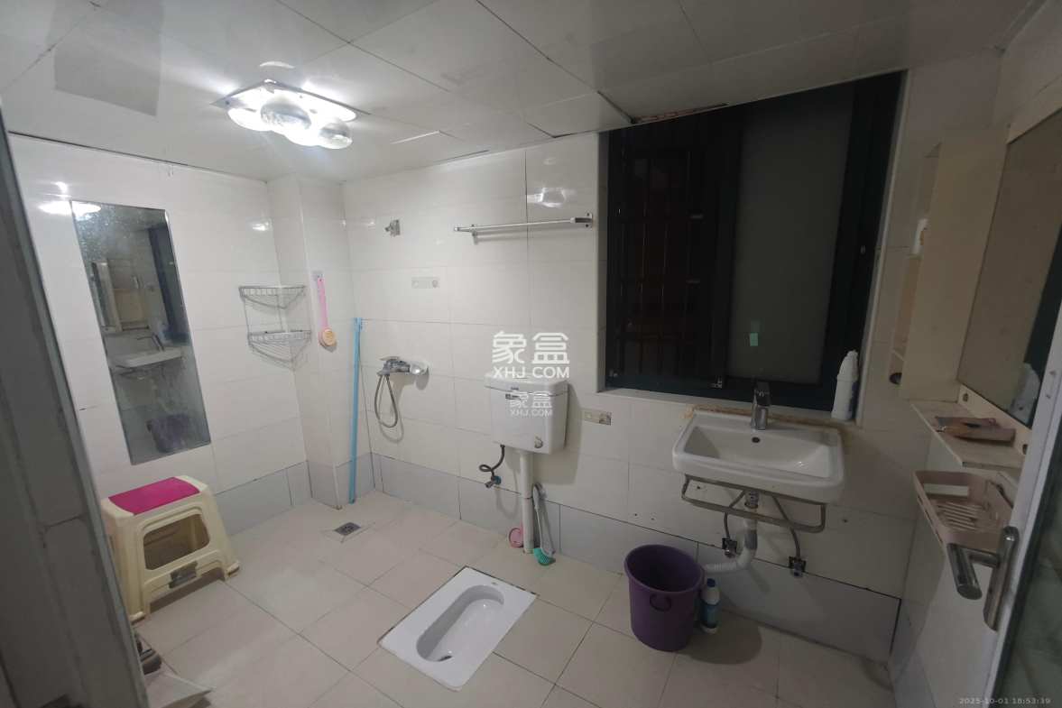 诚兴园 3室2厅1卫 1800.0元/月 诚兴园 3室2厅1卫 1800.0元/月室内图