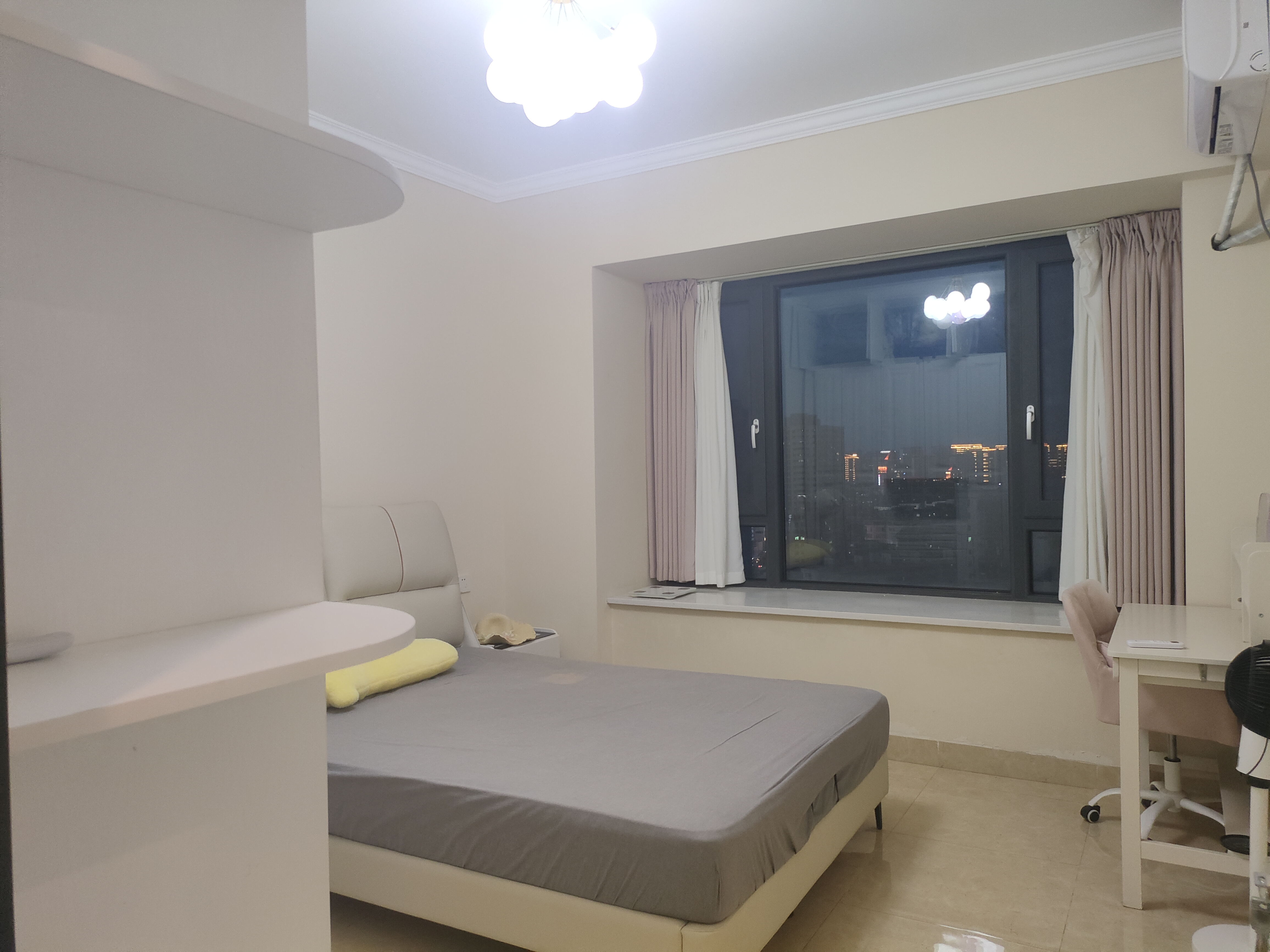 万国中央区 3室2厅2卫 3400.0元/月 万国中央区 3室2厅2卫 3400.0元/月室内图