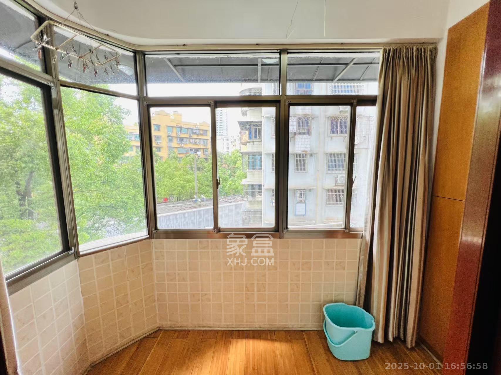 中意宿舍  2室1厅1卫    2200.0元/月室内图