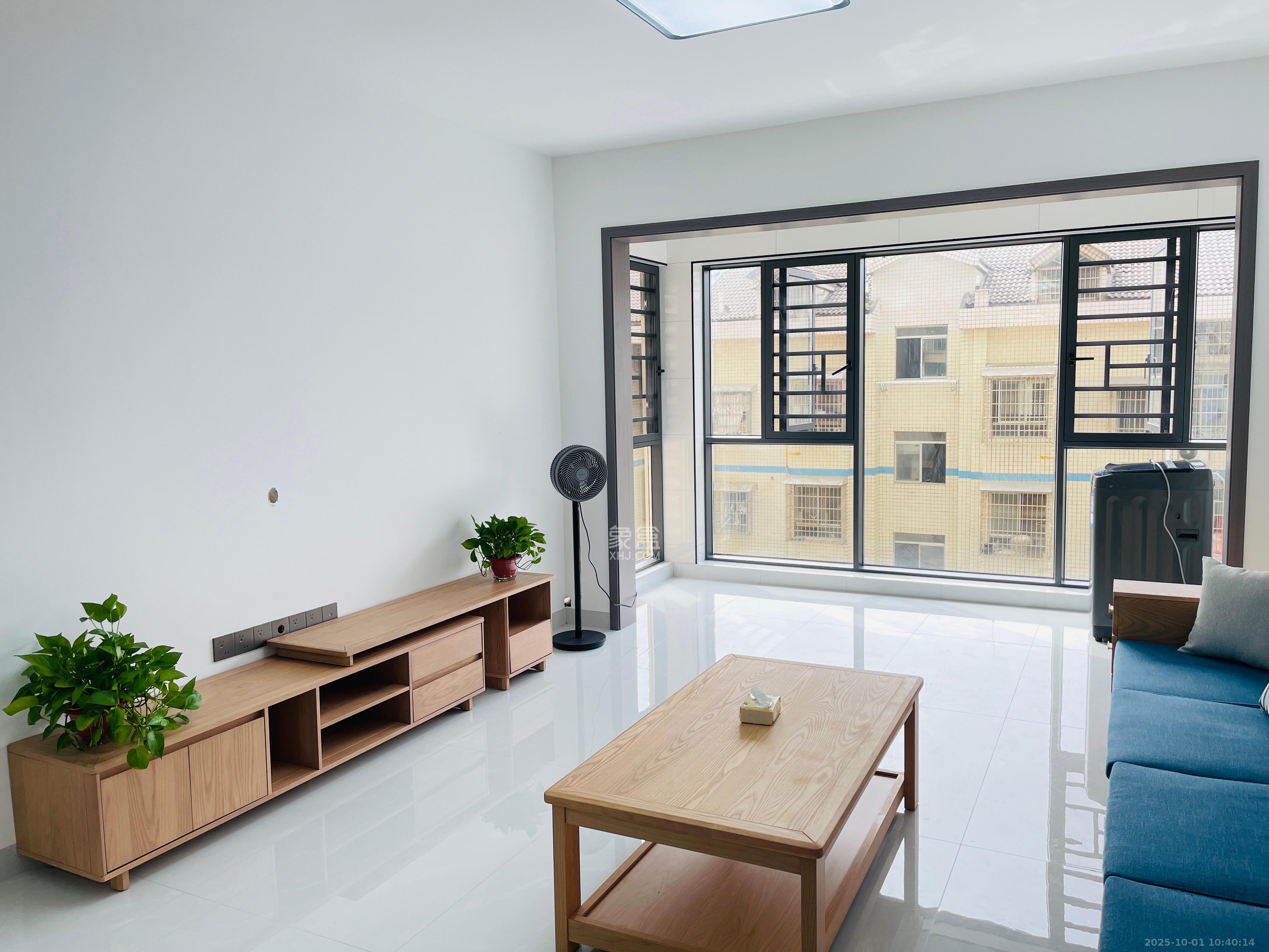 金石蓉园 2室2厅1卫 2500.0元/月 金石蓉园 2室2厅1卫 2500.0元/月室内图