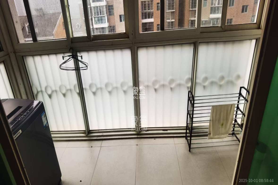 天峰名苑 3室2厅1卫 1800.0元/月 天峰名苑 3室2厅1卫 1800.0元/月室内图