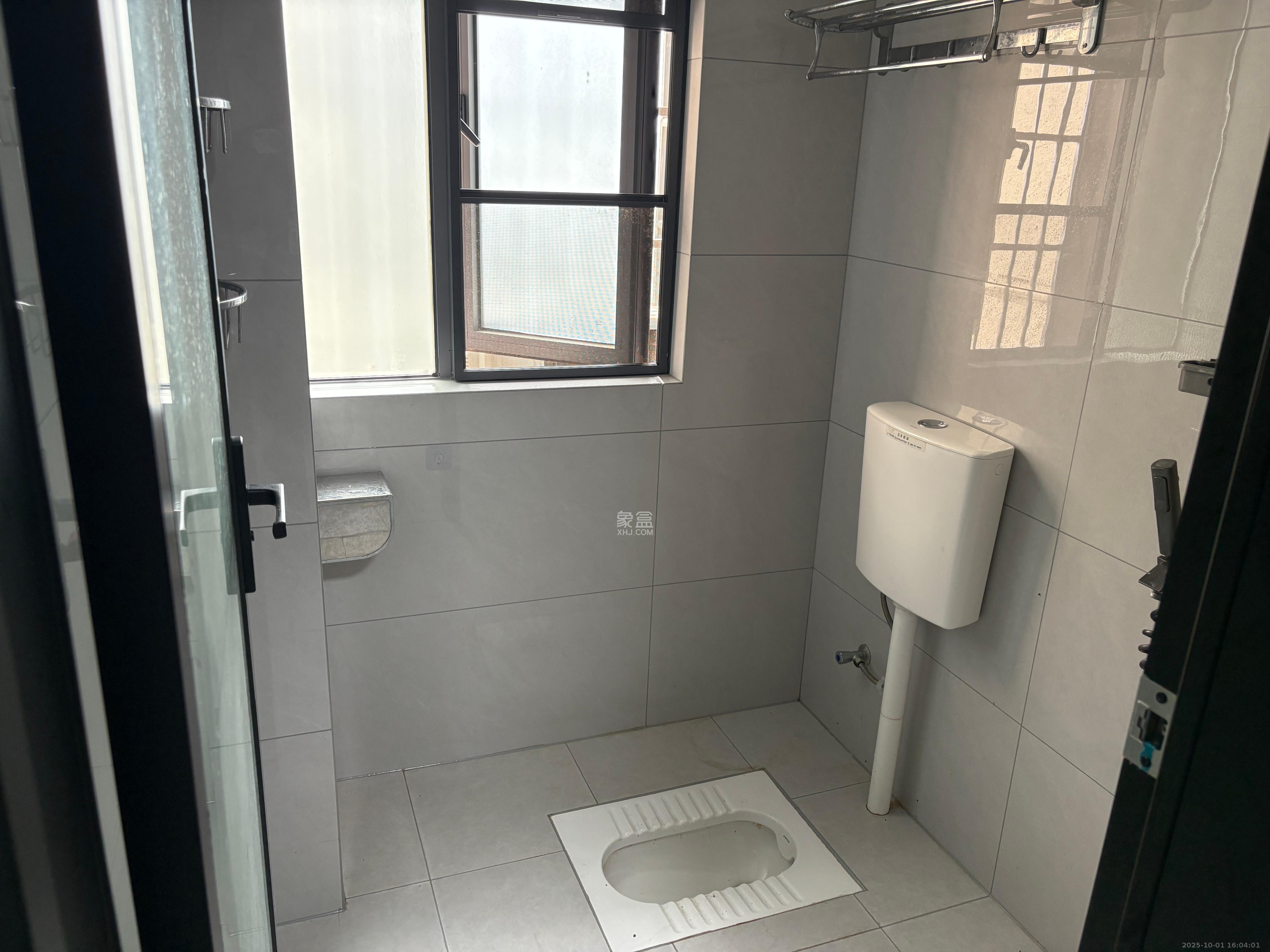 桥头家园二期(桥头家苑二期) 3室2厅1卫 2000.0元/月 桥头家园二期(桥头家苑二期) 3室2厅1卫 2000.0元/月室内图