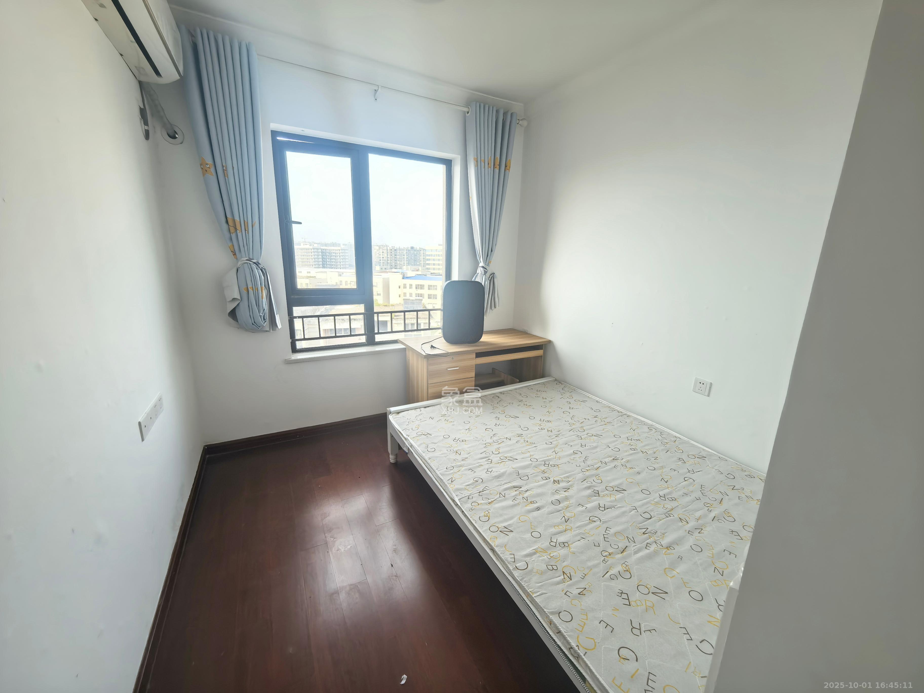 中海新城熙岸(中信新城五期) 3室2厅2卫 1900.0元/月 中海新城熙岸(中信新城五期) 3室2厅2卫 1900.0元/月室内图