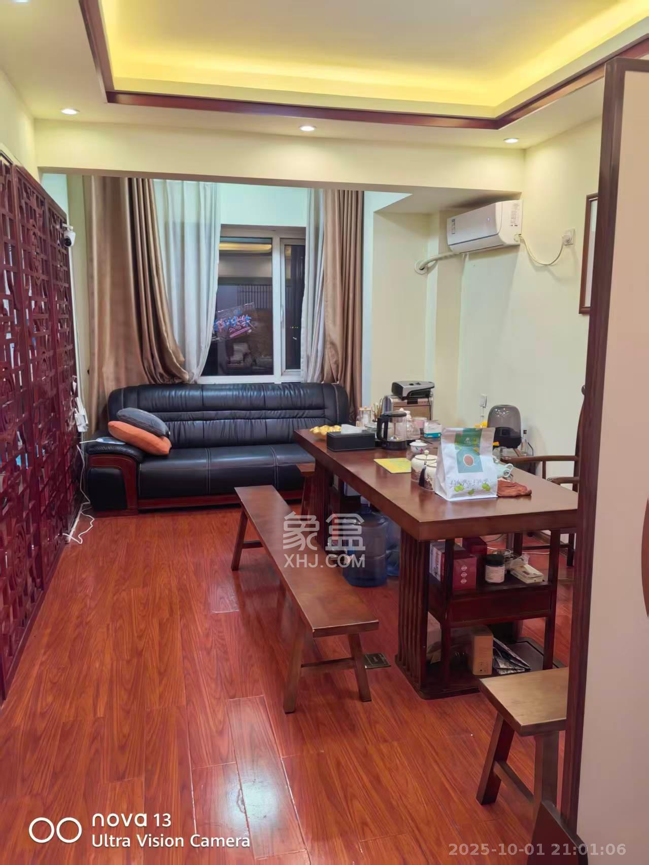 长城雅苑   140.0㎡      6500.0元/月室内图