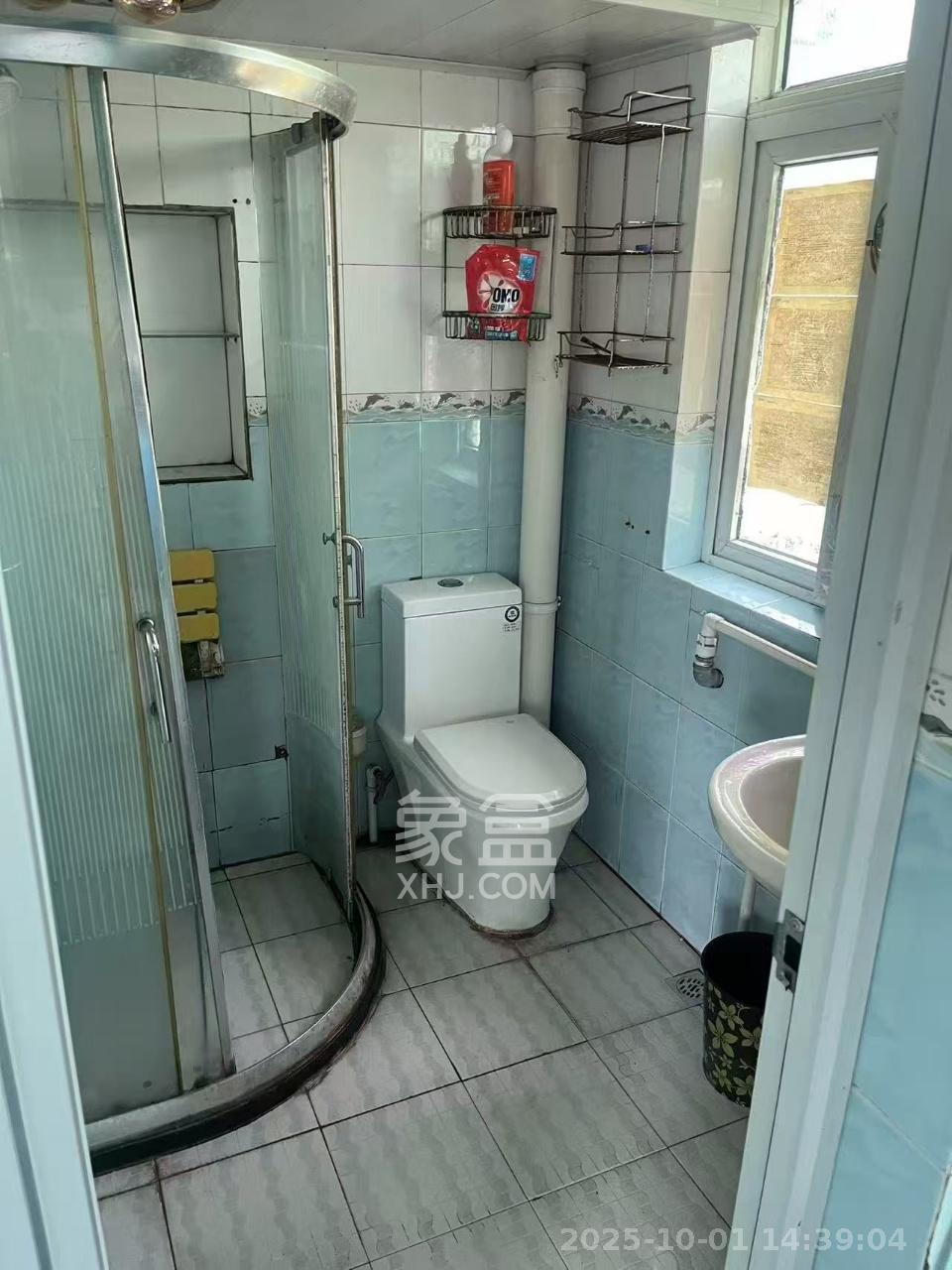 涧塘小区  1室1厅1卫    1100.0元/月室内图