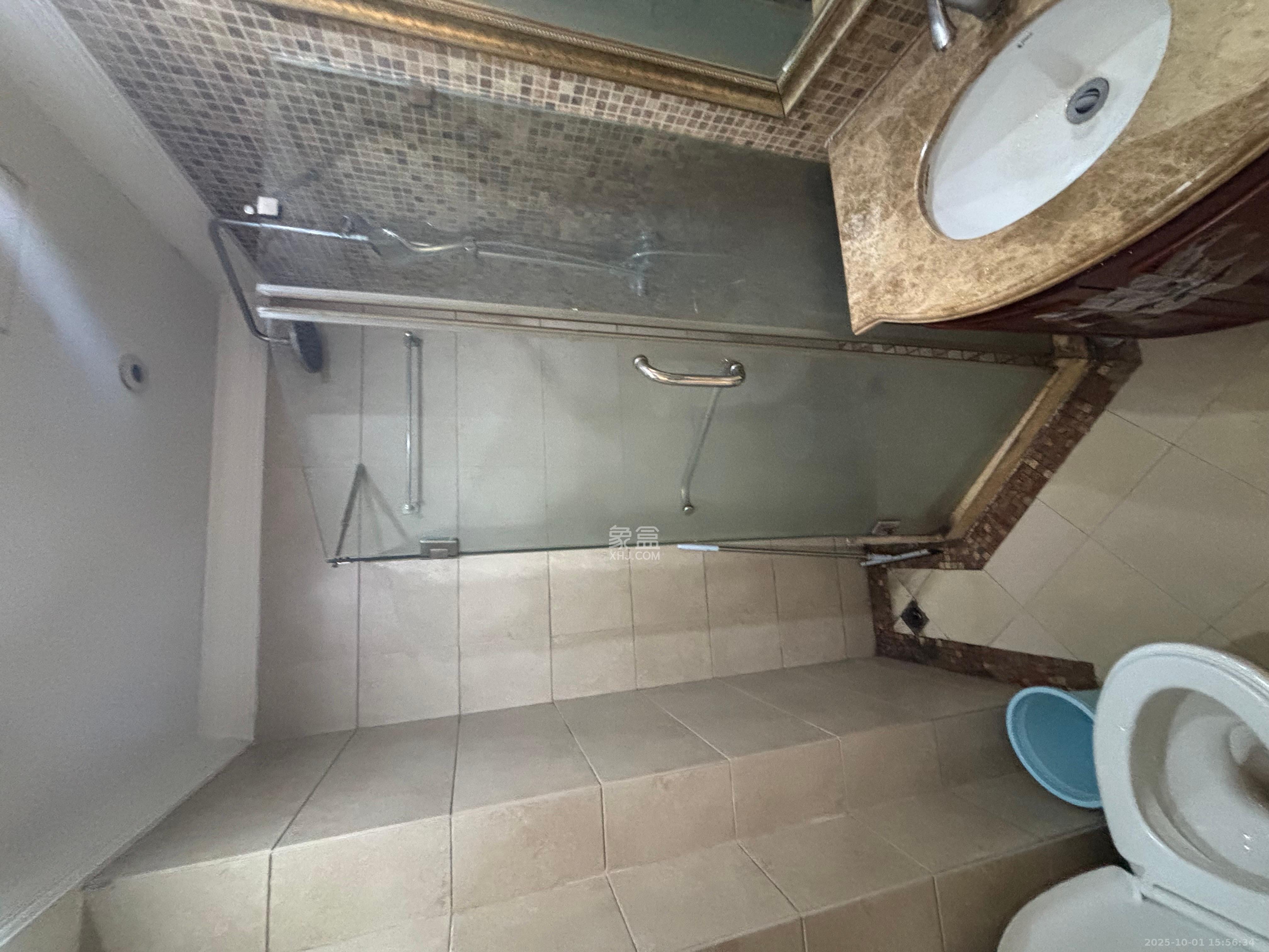 郡原广场  1室1厅1卫    1500.0元/月室内图