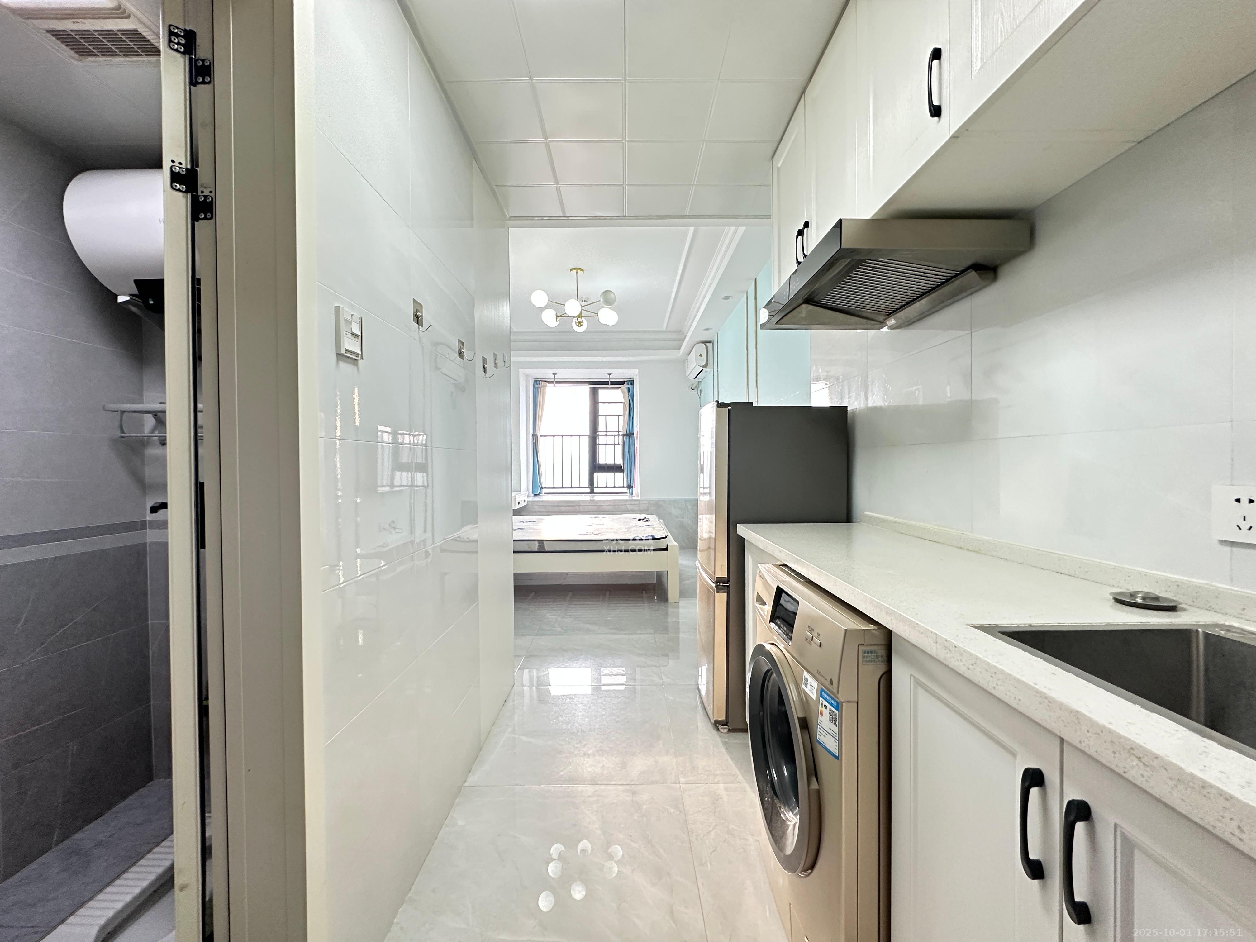 保利麓谷林语I区  1室1厅1卫    1500.0元/月室内图