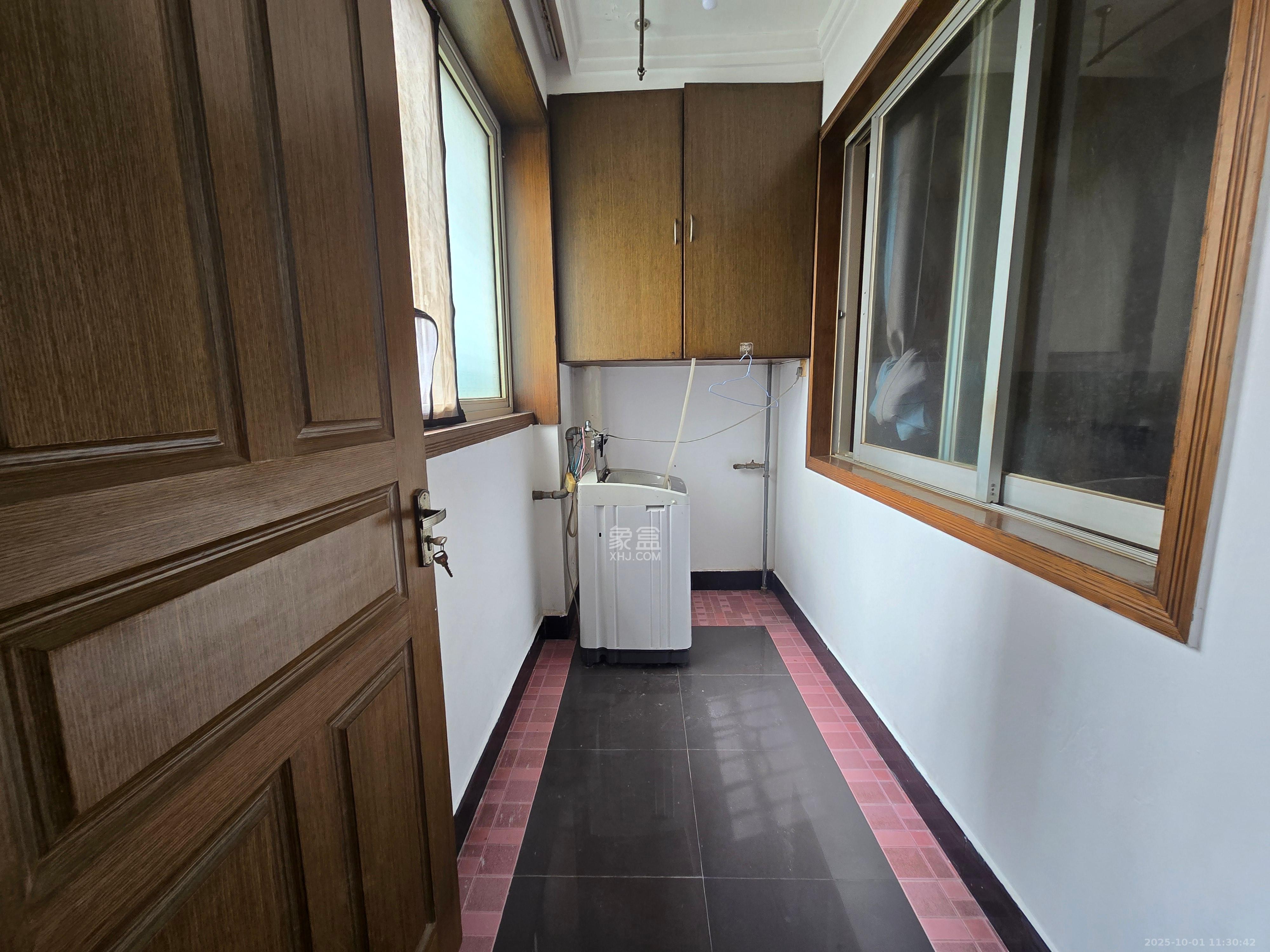 铸造厂宿舍 2室2厅1卫 1200.0元/月 铸造厂宿舍 2室2厅1卫 1200.0元/月室内图