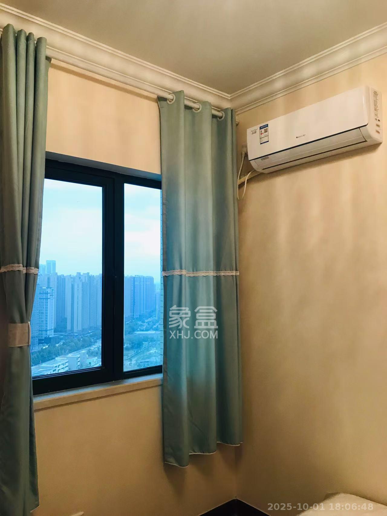 恒大翡翠华庭 2室2厅1卫 2200.0元/月 恒大翡翠华庭 2室2厅1卫 2200.0元/月室内图