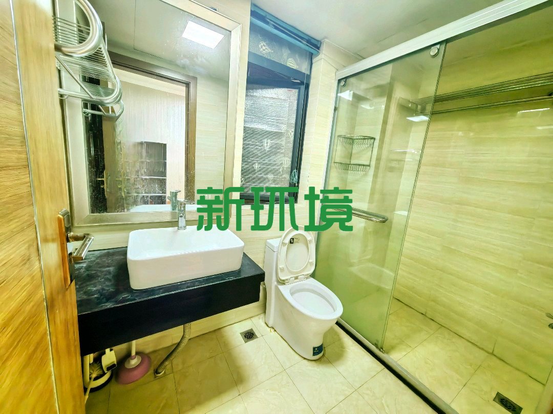 山水印象  1室1厅1卫    28.0万客厅