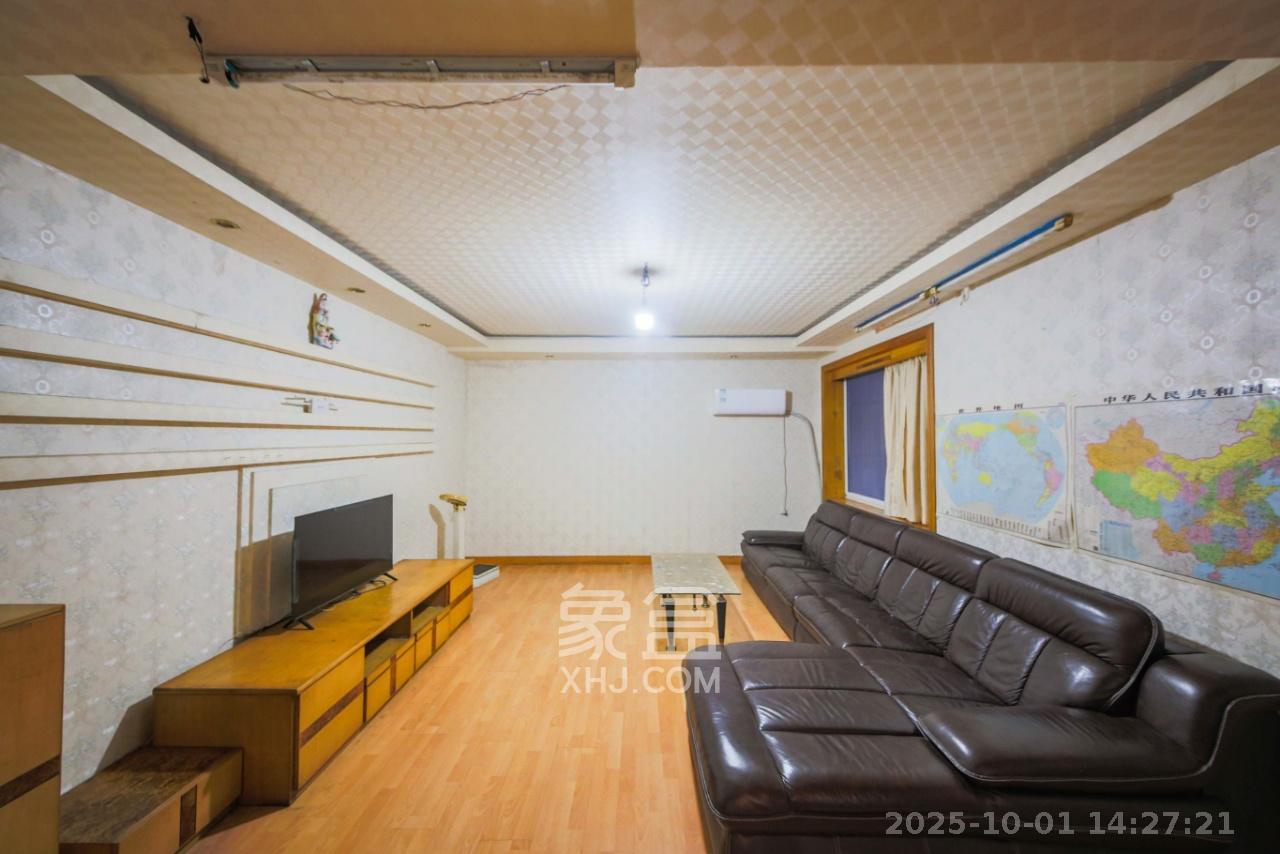 南大桥安居城(百姓市场) 2室2厅1卫 1400.0元/月 南大桥安居城(百姓市场) 2室2厅1卫 1400.0元/月室内图