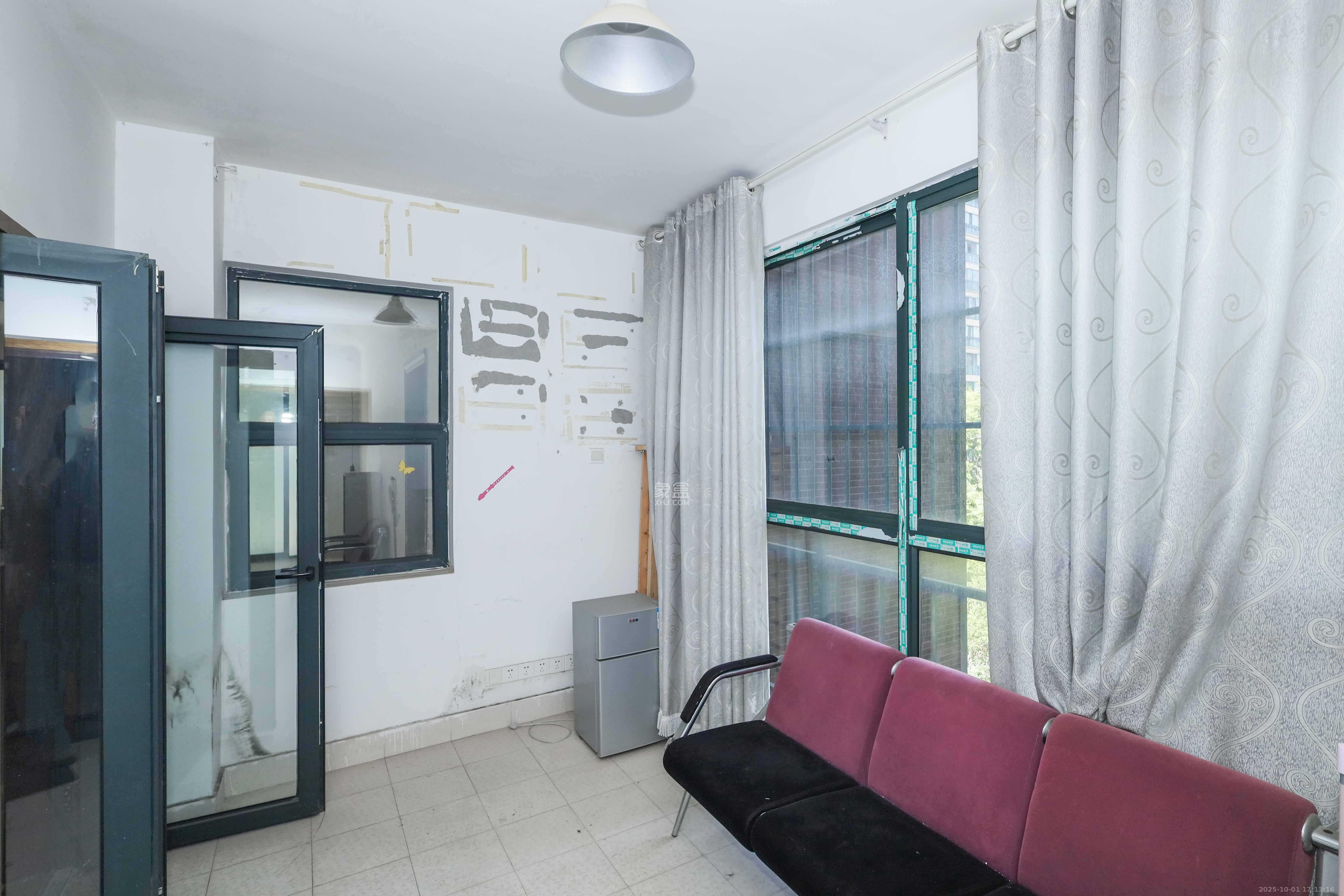 麓谷公馆(涉外国际公馆) 3室2厅2卫 3000.0元/月 麓谷公馆(涉外国际公馆) 3室2厅2卫 3000.0元/月室内图