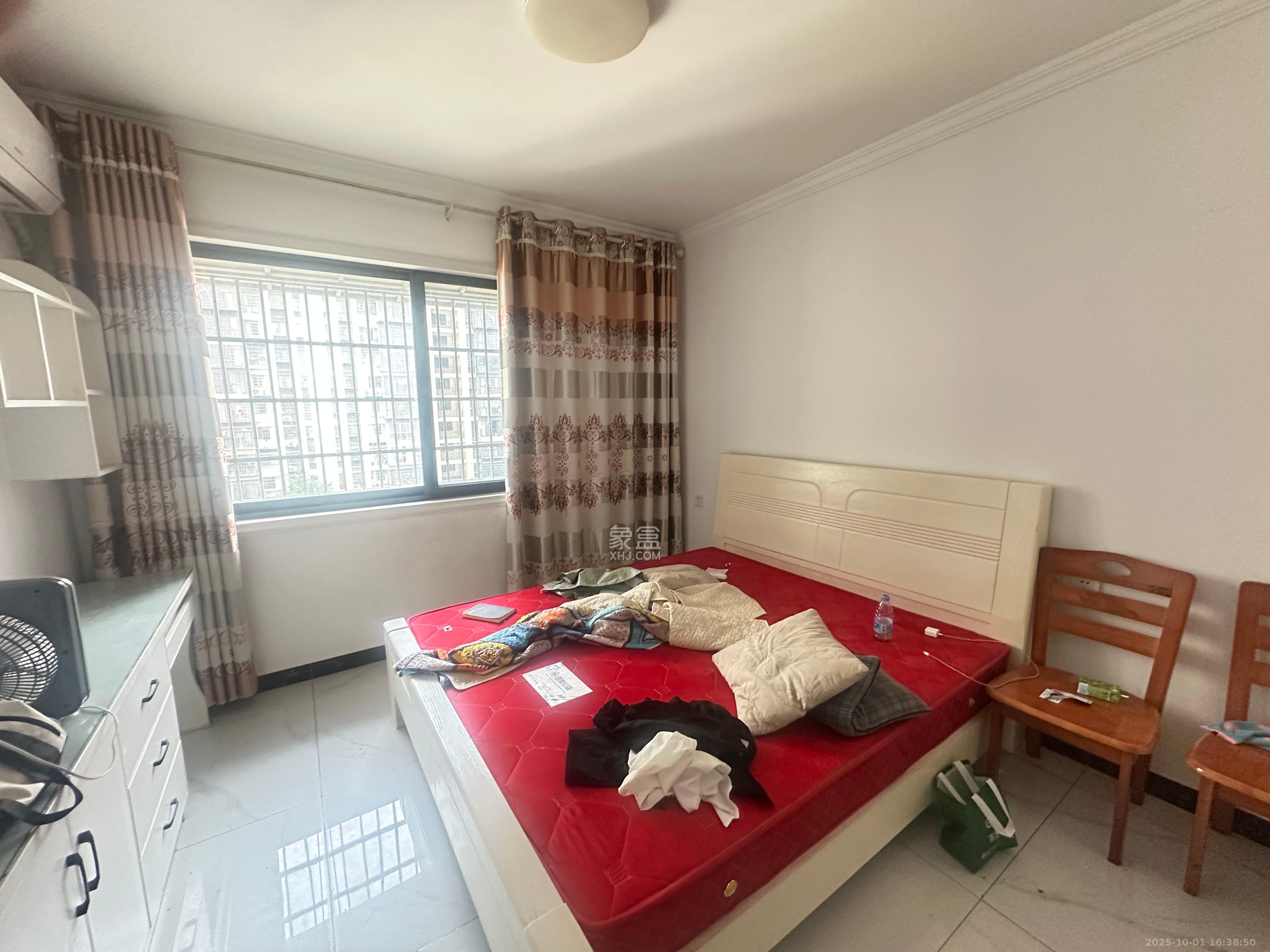 桥头家苑一期 3室2厅2卫 1900.0元/月 桥头家苑一期 3室2厅2卫 1900.0元/月室内图