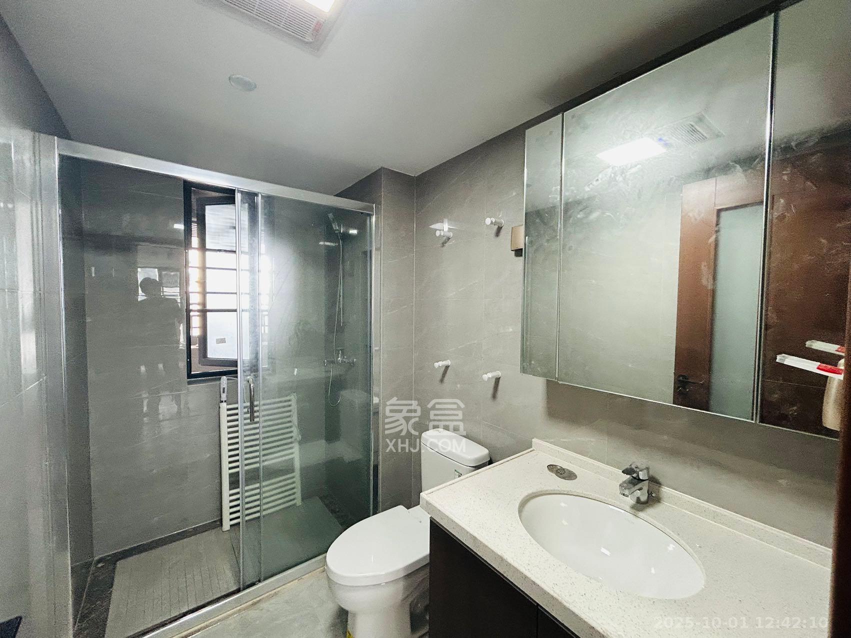 绿地长沙城际空间站(柏仕佳苑) 3室2厅2卫 3100.0元/月 绿地长沙城际空间站(柏仕佳苑) 3室2厅2卫 3100.0元/月室内图