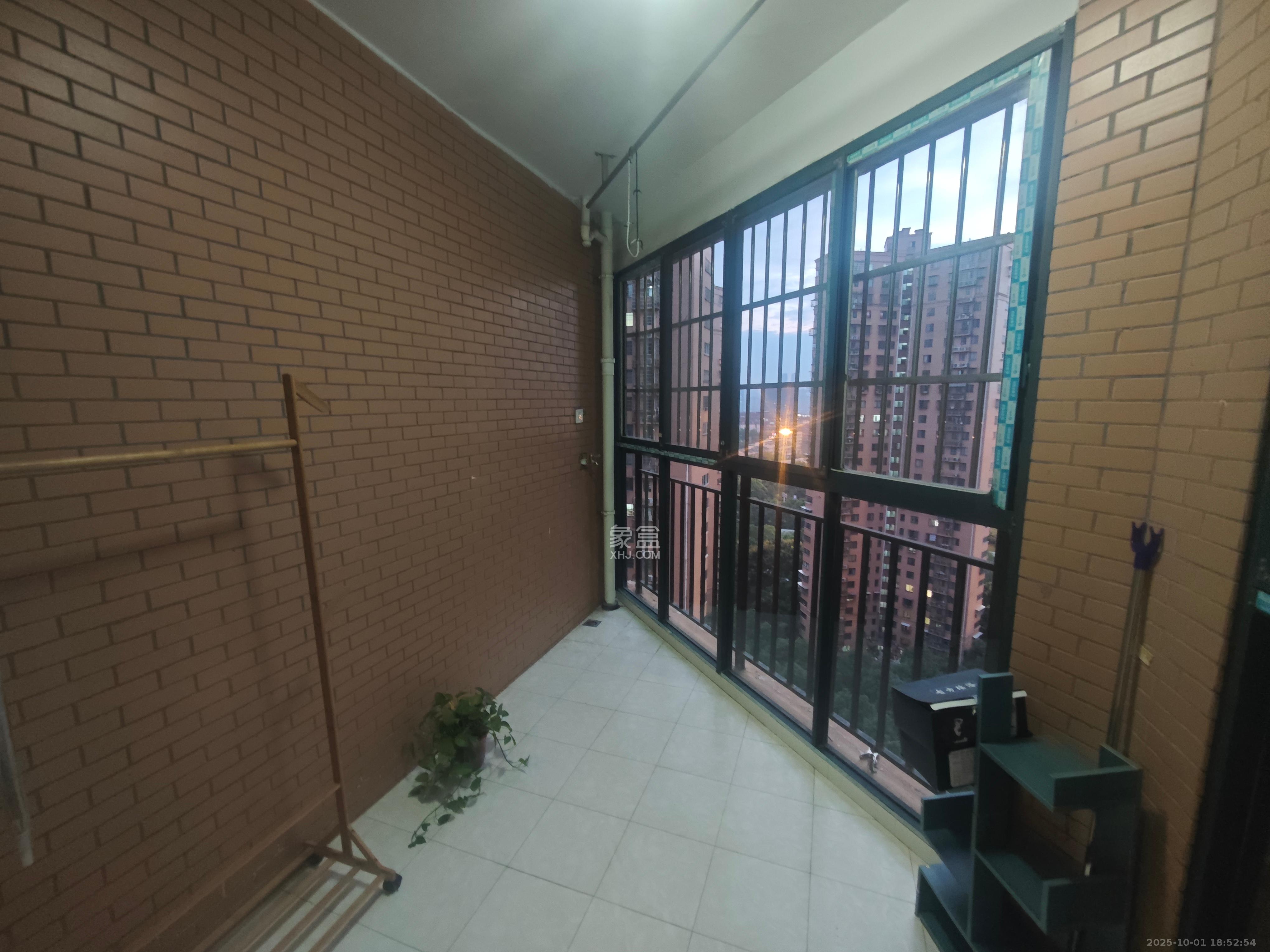 诚兴园  3室2厅1卫    1800.0元/月室内图