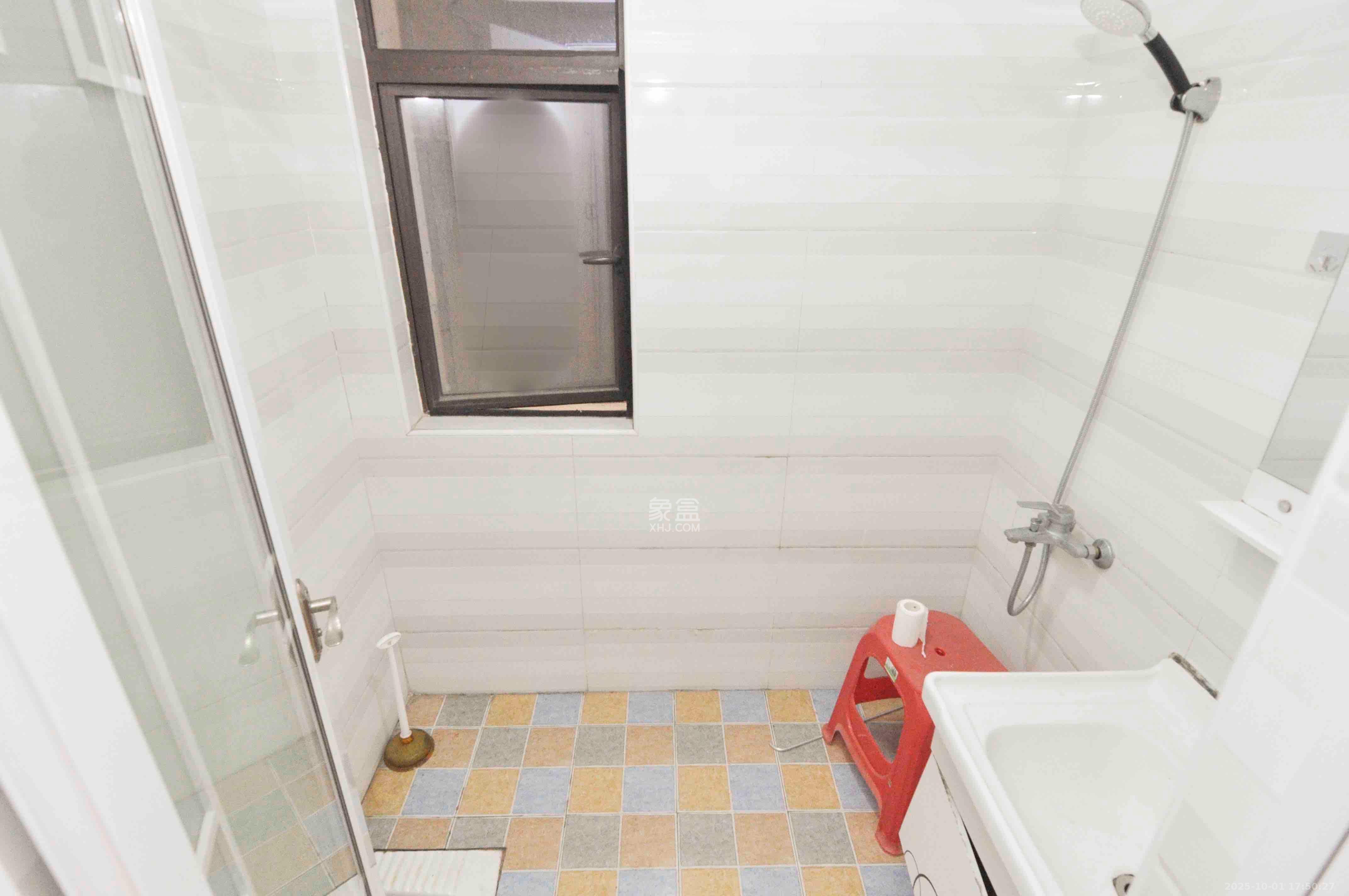 卓越浅水湾  1室1厅1卫    2600.0元/月 卓越浅水湾  1室1厅1卫    2600.0元/月室内图