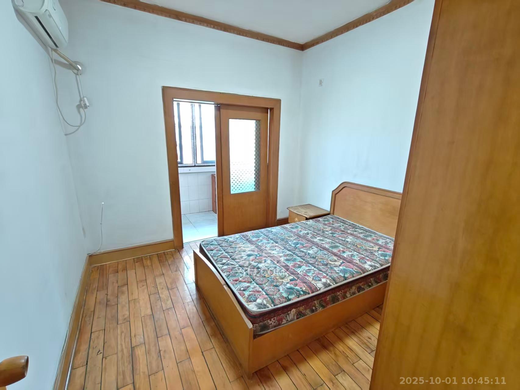 扫把塘集贸市场宿舍  2室1厅1卫    1300.0元/月室内图