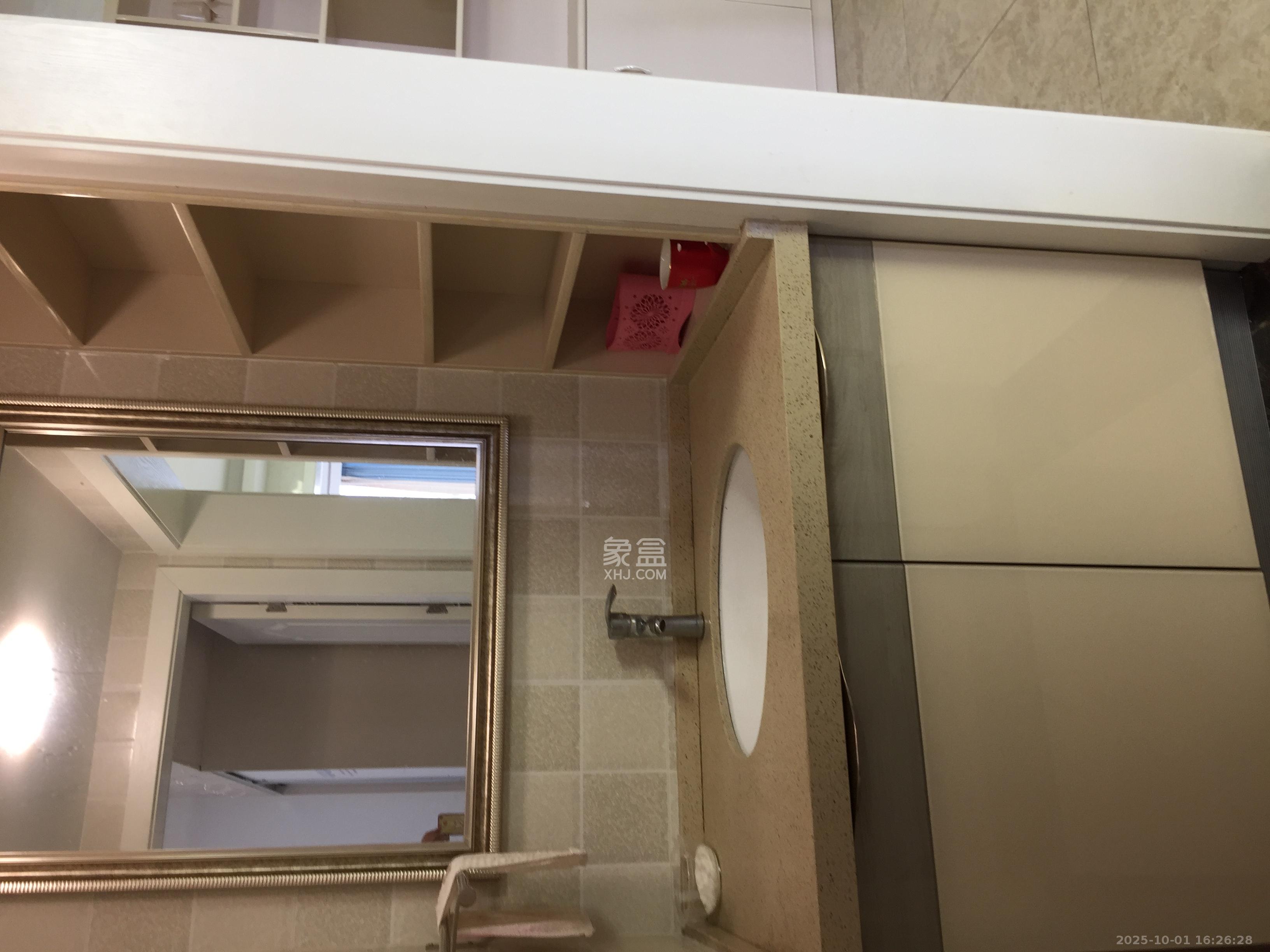 保利香槟国际 1室2厅1卫 2200.0元/月 保利香槟国际 1室2厅1卫 2200.0元/月室内图