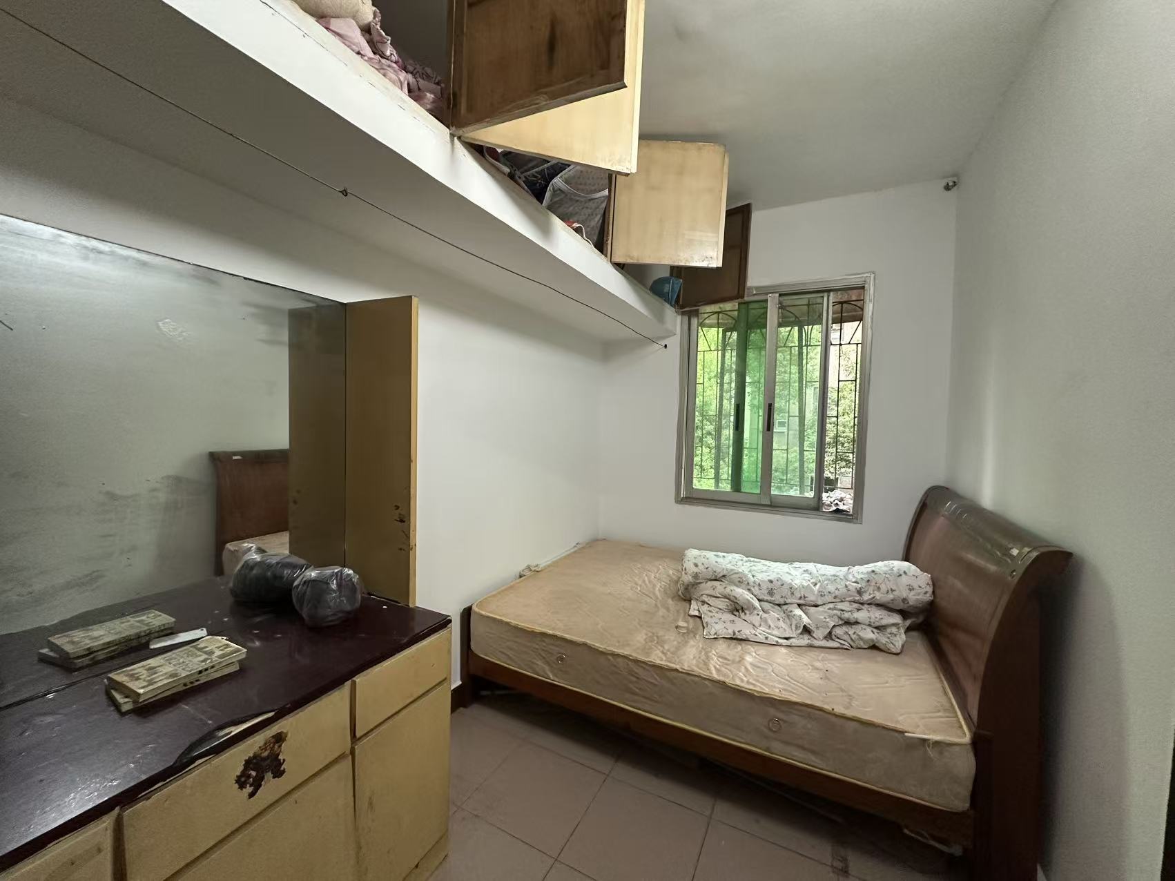 梓园社区(麻纺厂宿舍) 2室1厅1卫 450.0元/月 梓园社区(麻纺厂宿舍) 2室1厅1卫 450.0元/月室内图