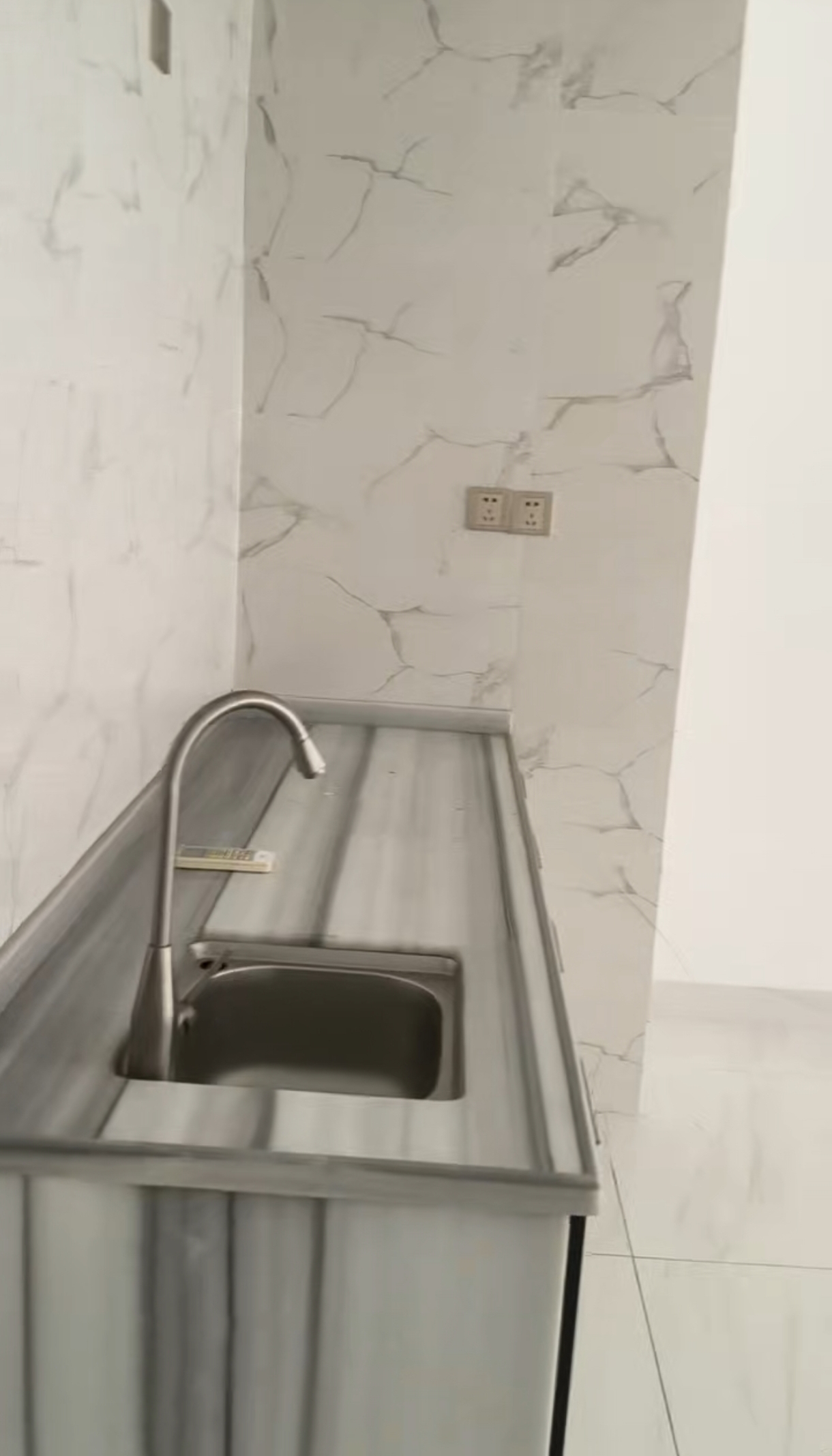 世贸中心  1室1厅1卫    1800.0元/月室内图