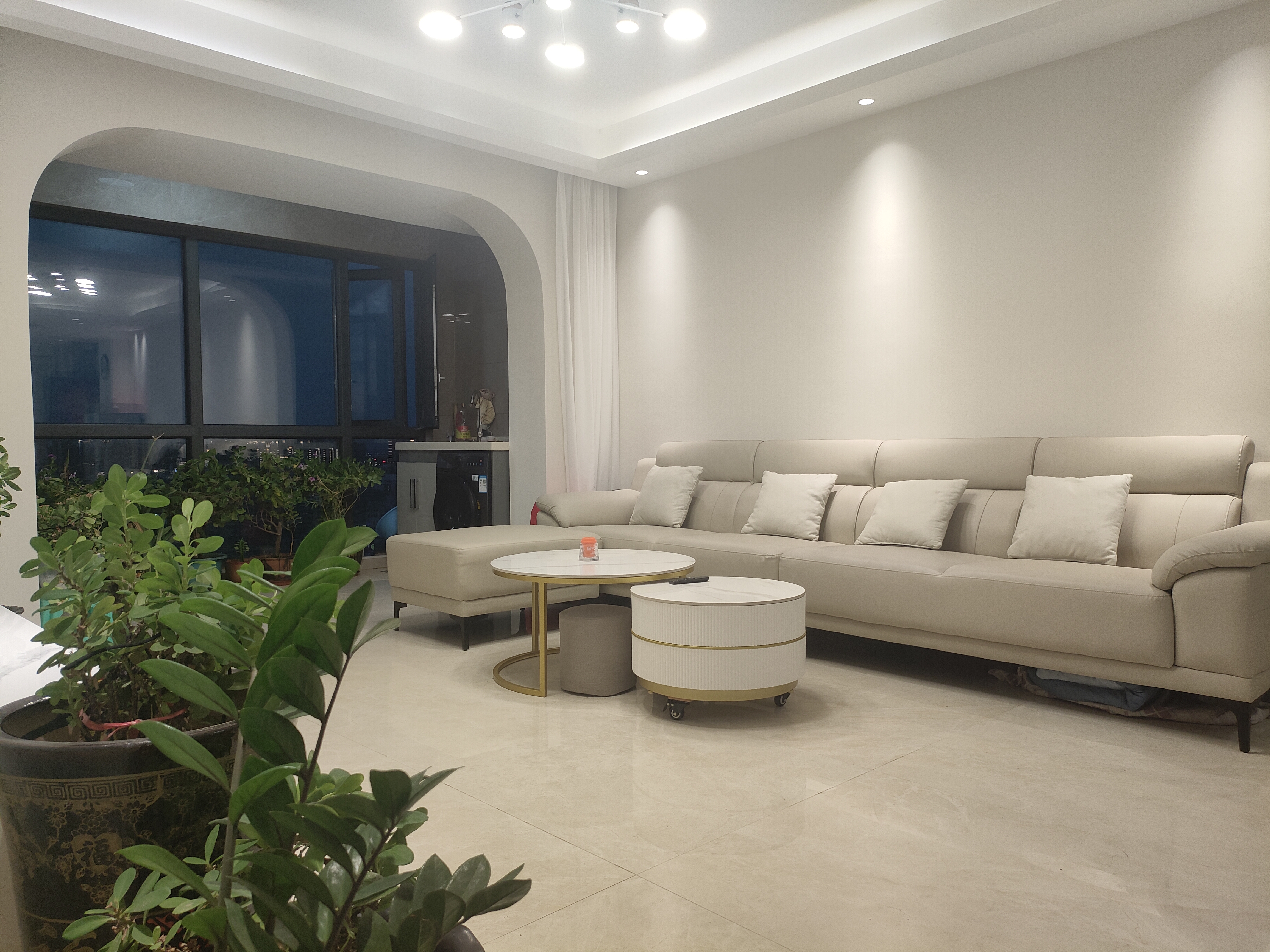 万国中央区 3室2厅2卫 3400.0元/月 万国中央区 3室2厅2卫 3400.0元/月室内图