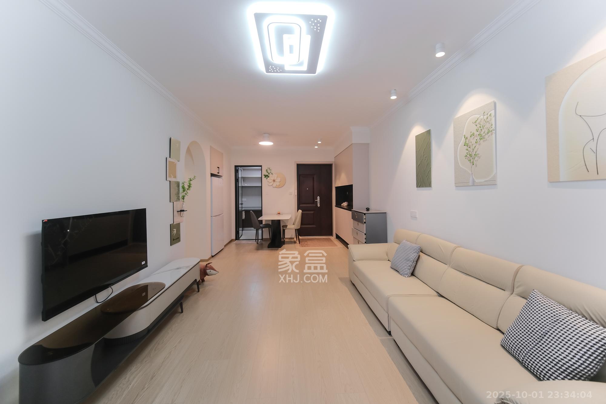 荣盛城  3室2厅2卫    97.0万 荣盛城  3室2厅2卫    97.0万客厅