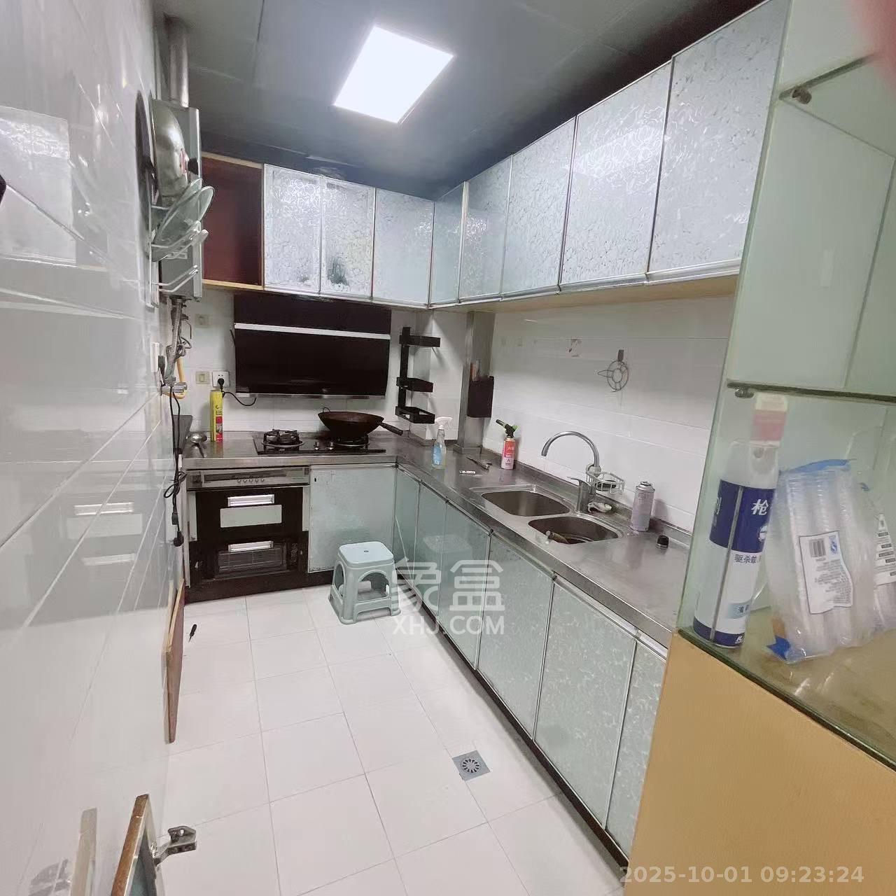 中房F联邦  2室2厅1卫    2000.0元/月 中房F联邦  2室2厅1卫    2000.0元/月室内图