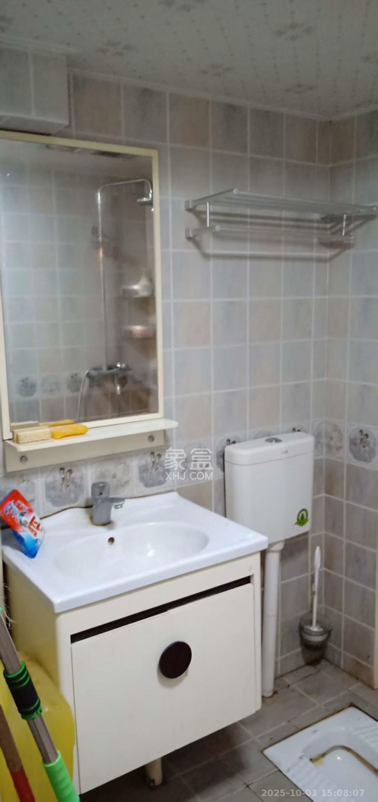 中扬华苑  3室1厅1卫    2800.0元/月室内图