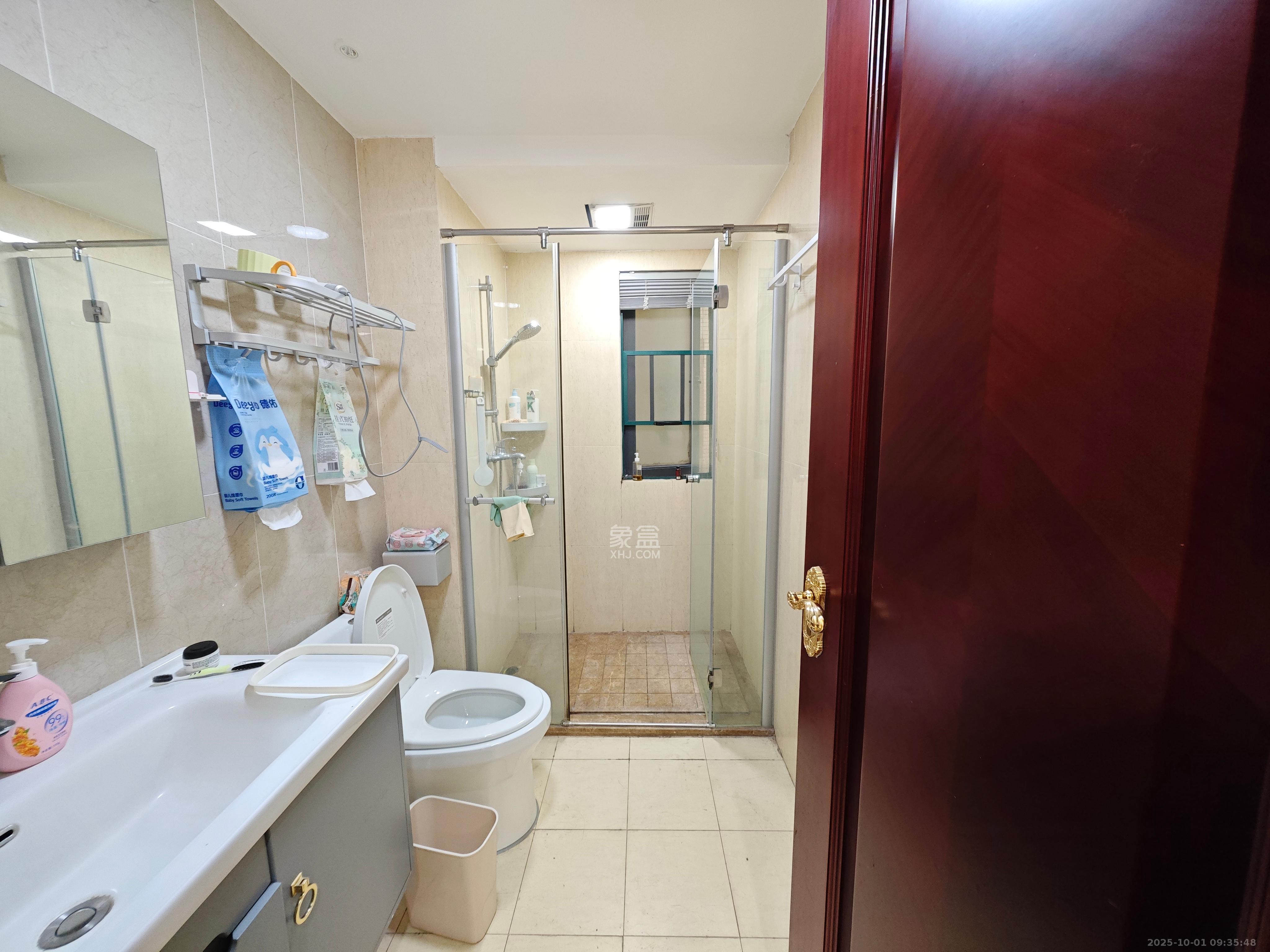 恒大翡翠华庭  2室2厅1卫   2250.00元/月室内图