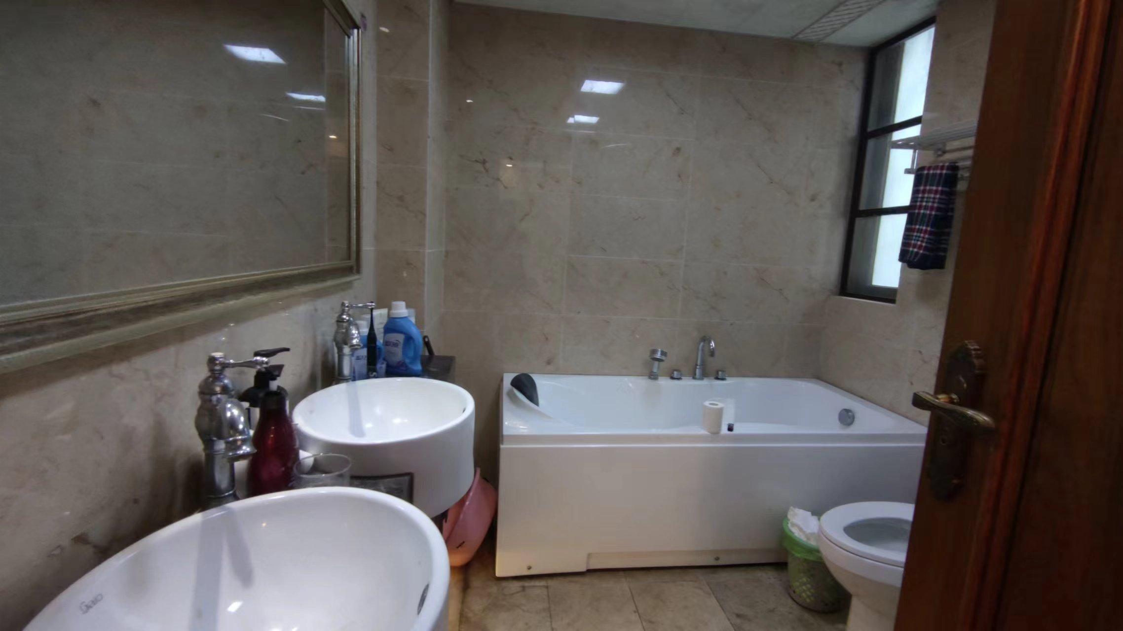 滨海新天地 3室2厅1卫 2800.0元/月 滨海新天地 3室2厅1卫 2800.0元/月室内图