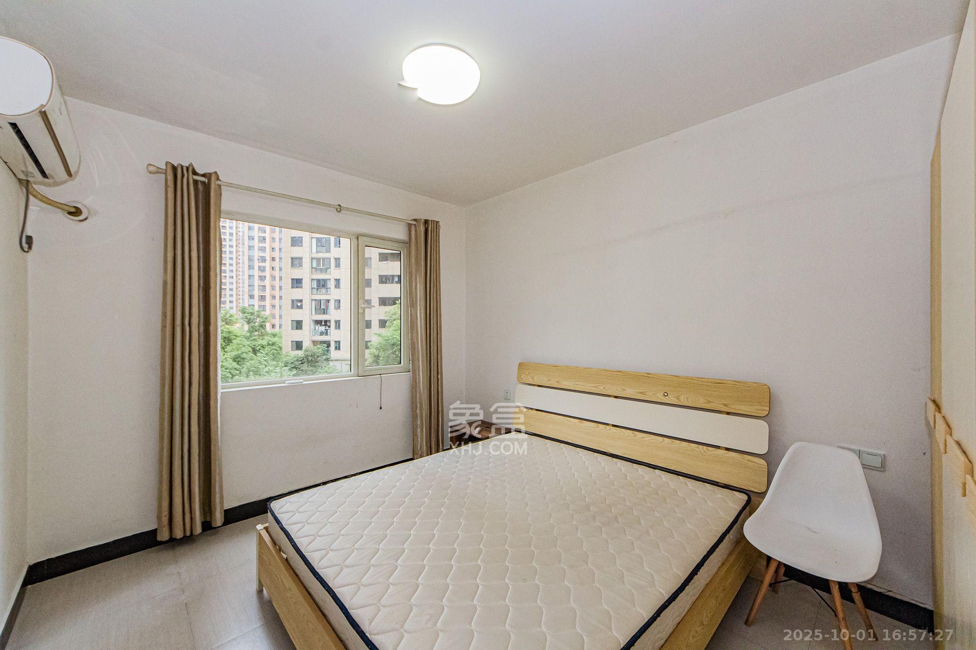 北辰三角洲E4区  3室2厅1卫    3500.0元/月室内图