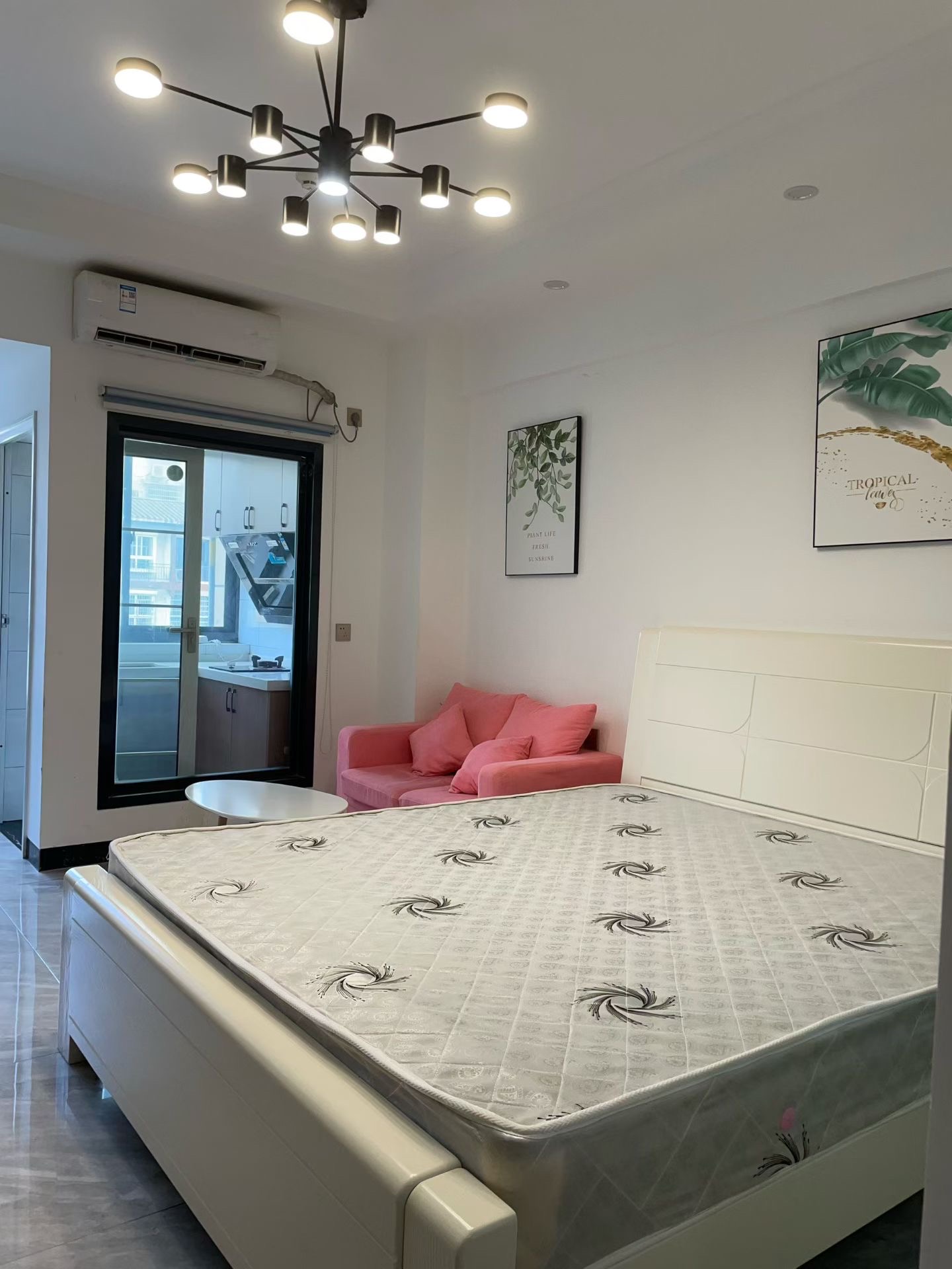 东方曼哈顿 1室0厅0卫 1400.0元/月 东方曼哈顿 1室0厅0卫 1400.0元/月室内图