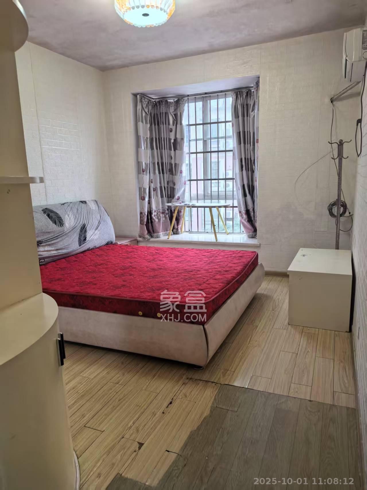 枫林绿洲  2室2厅1卫    2200.0元/月室内图