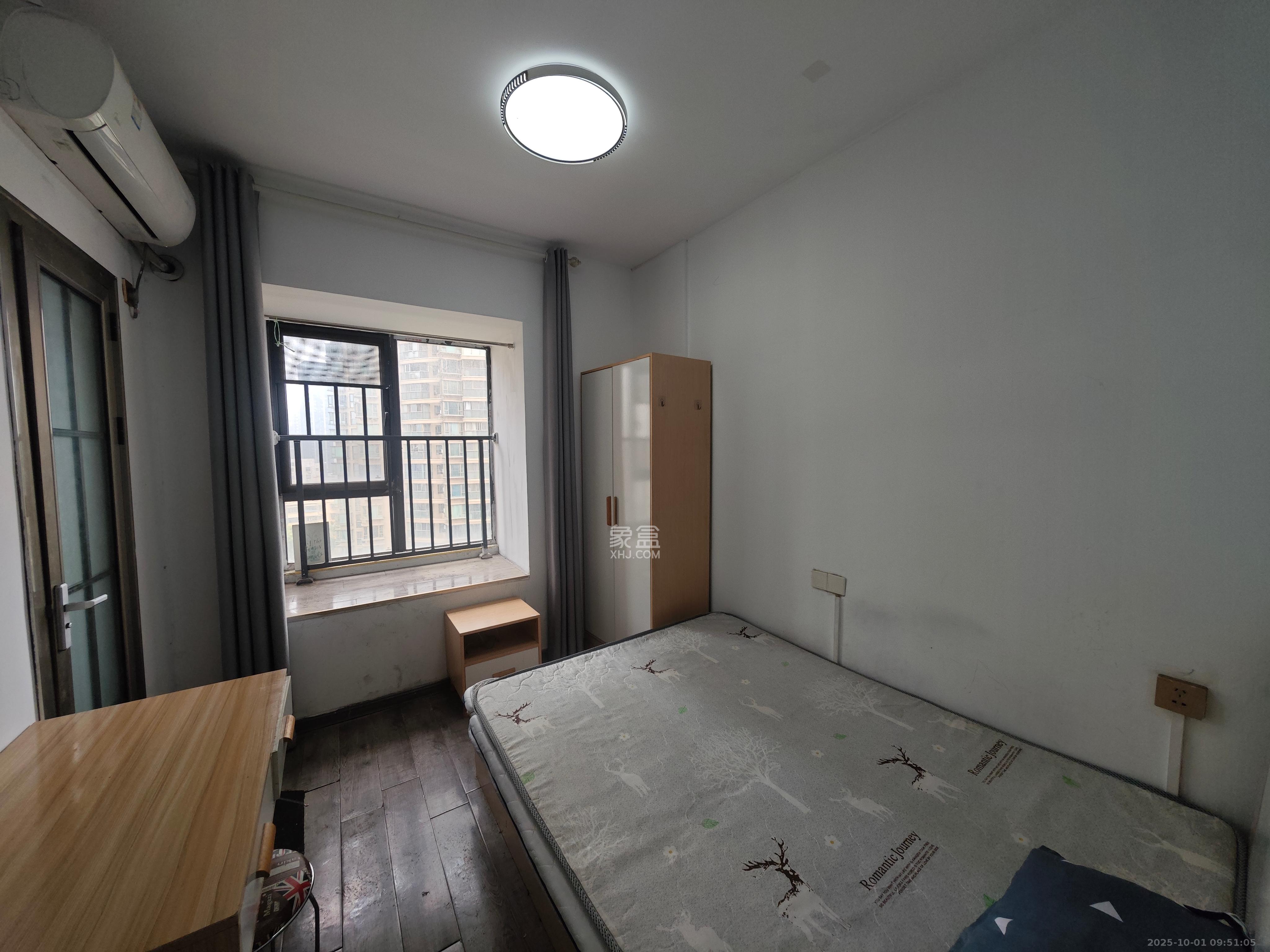 天健城 4室2厅2卫 3500.0元/月 天健城 4室2厅2卫 3500.0元/月室内图