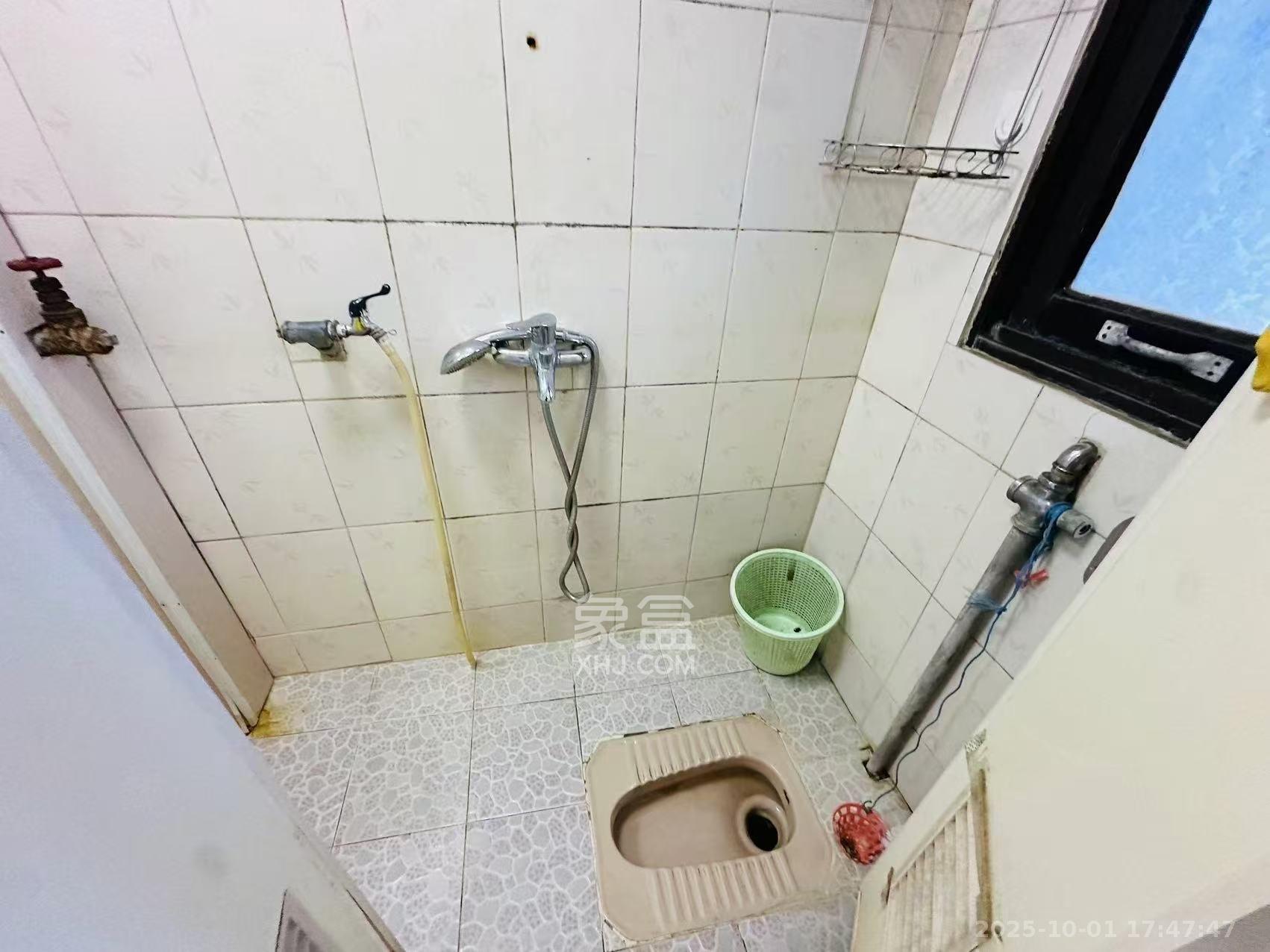 裕农街散盘 2室1厅1卫 1600.0元/月 裕农街散盘 2室1厅1卫 1600.0元/月室内图