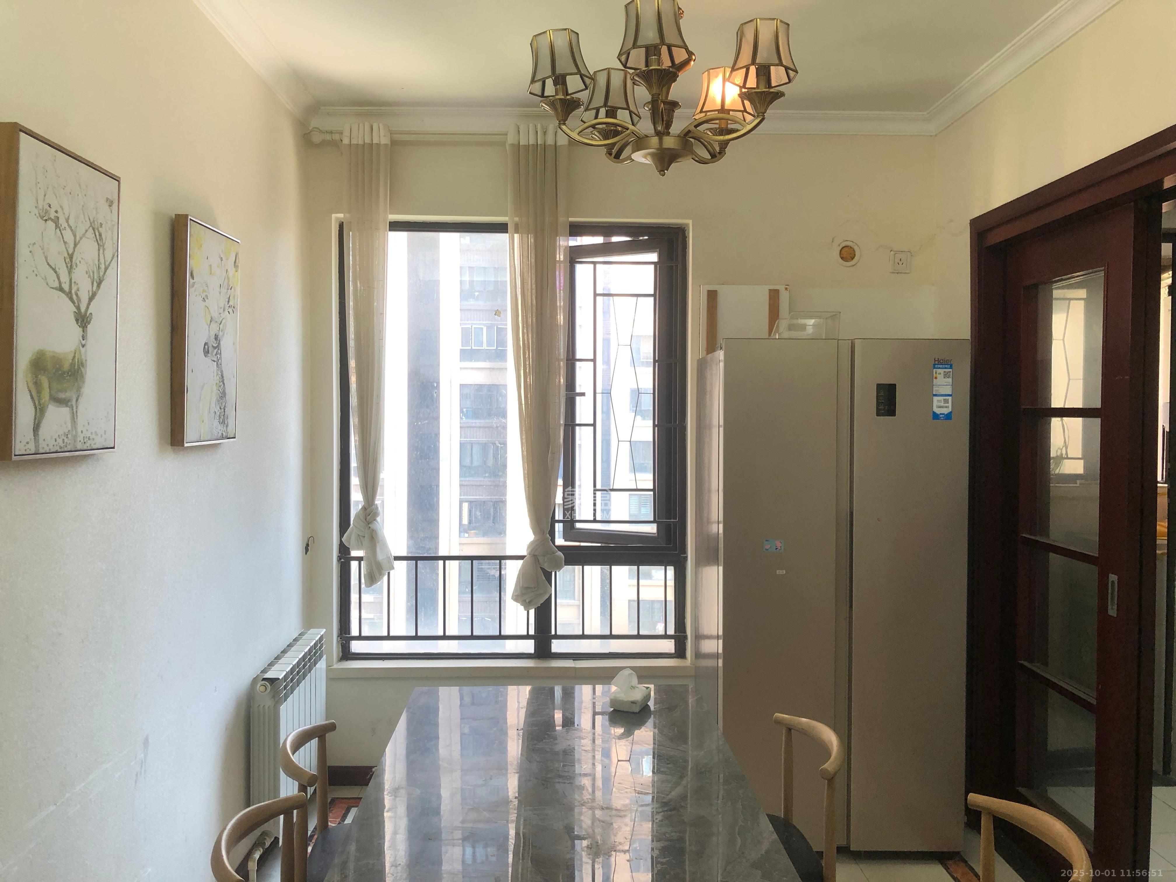 中海国际二期  4室2厅2卫    2300.0元/月室内图