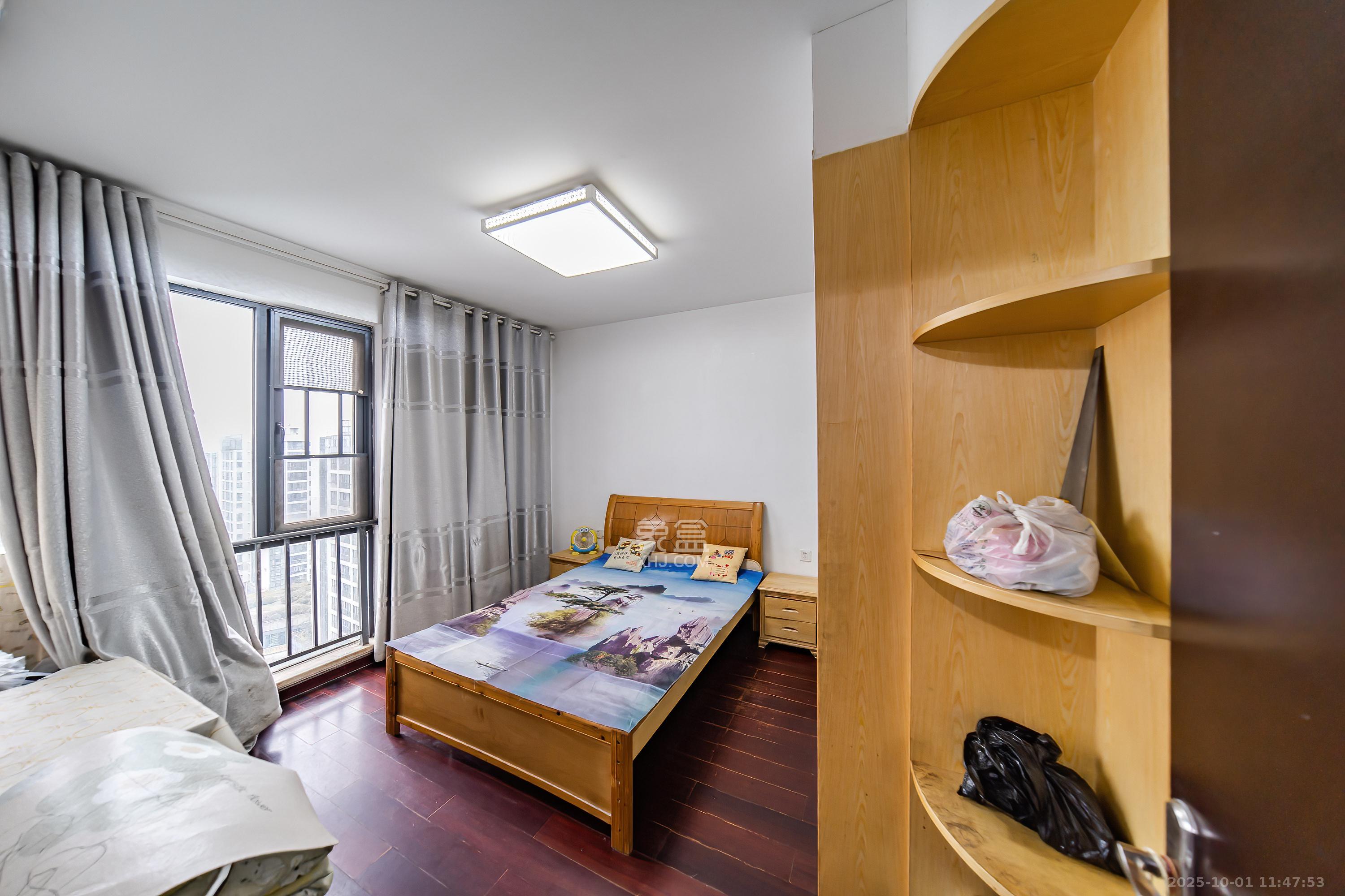 阳光100三期 4室2厅2卫 3600.0元/月 阳光100三期 4室2厅2卫 3600.0元/月室内图