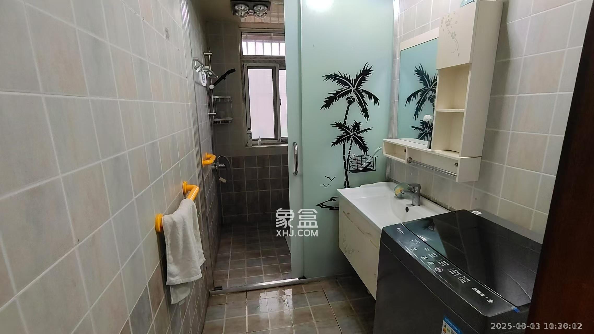 山水湾  3室2厅2卫    1450.0元/月室内图