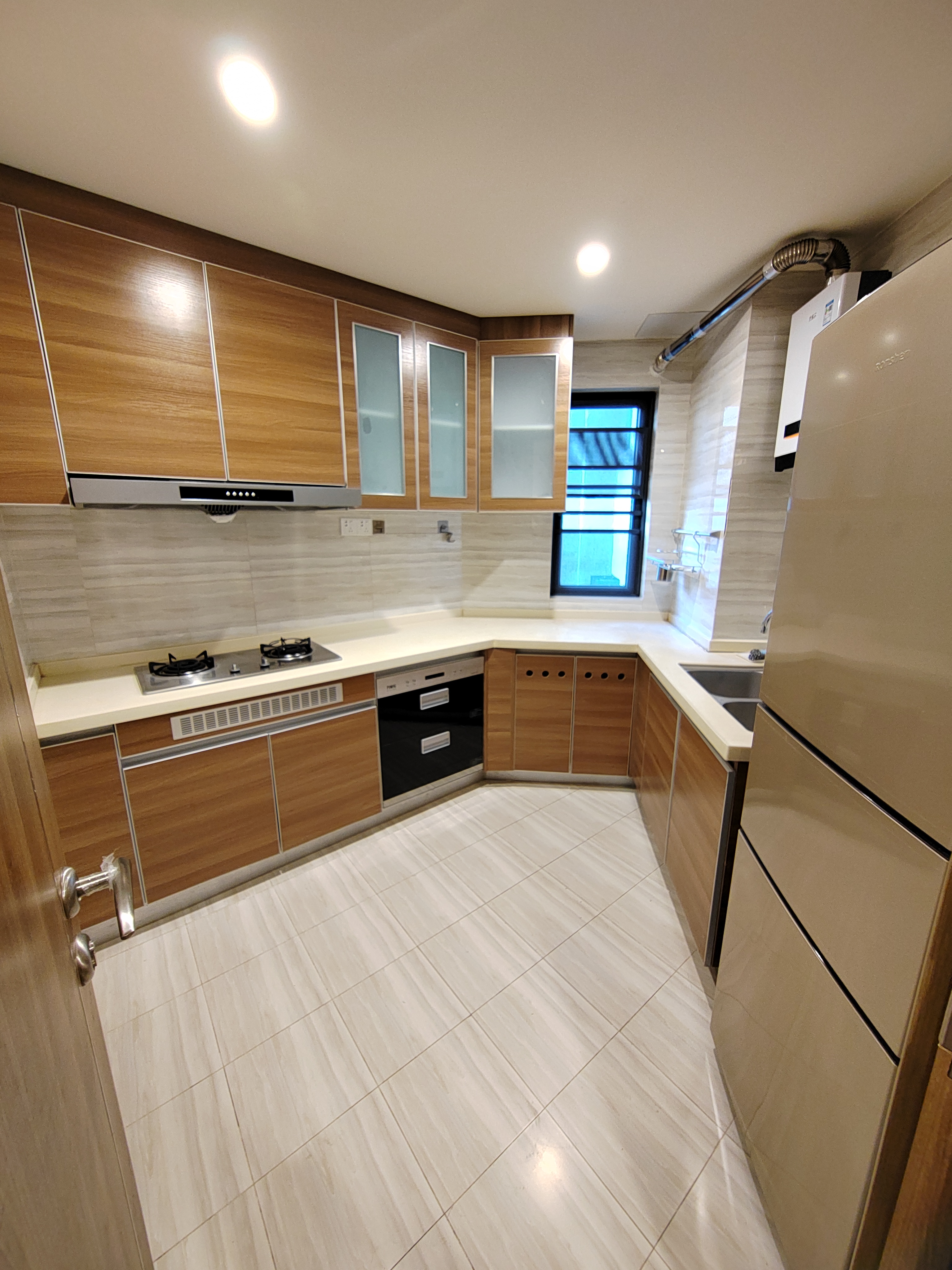 恒大美丽沙天澜湾 3室2厅1卫 2800.0元/月 恒大美丽沙天澜湾 3室2厅1卫 2800.0元/月室内图