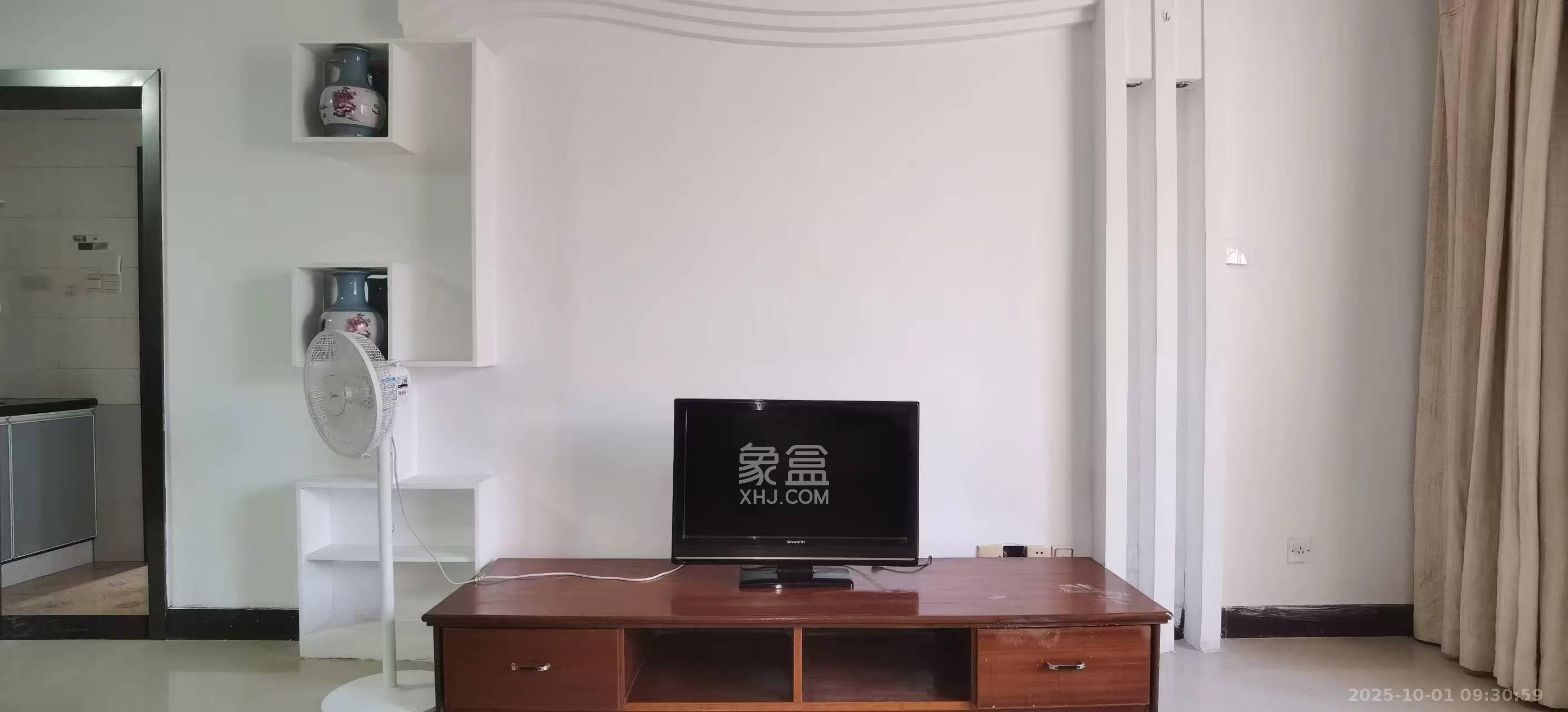 阳光丽景  3室2厅1卫    2000.0元/月室内图