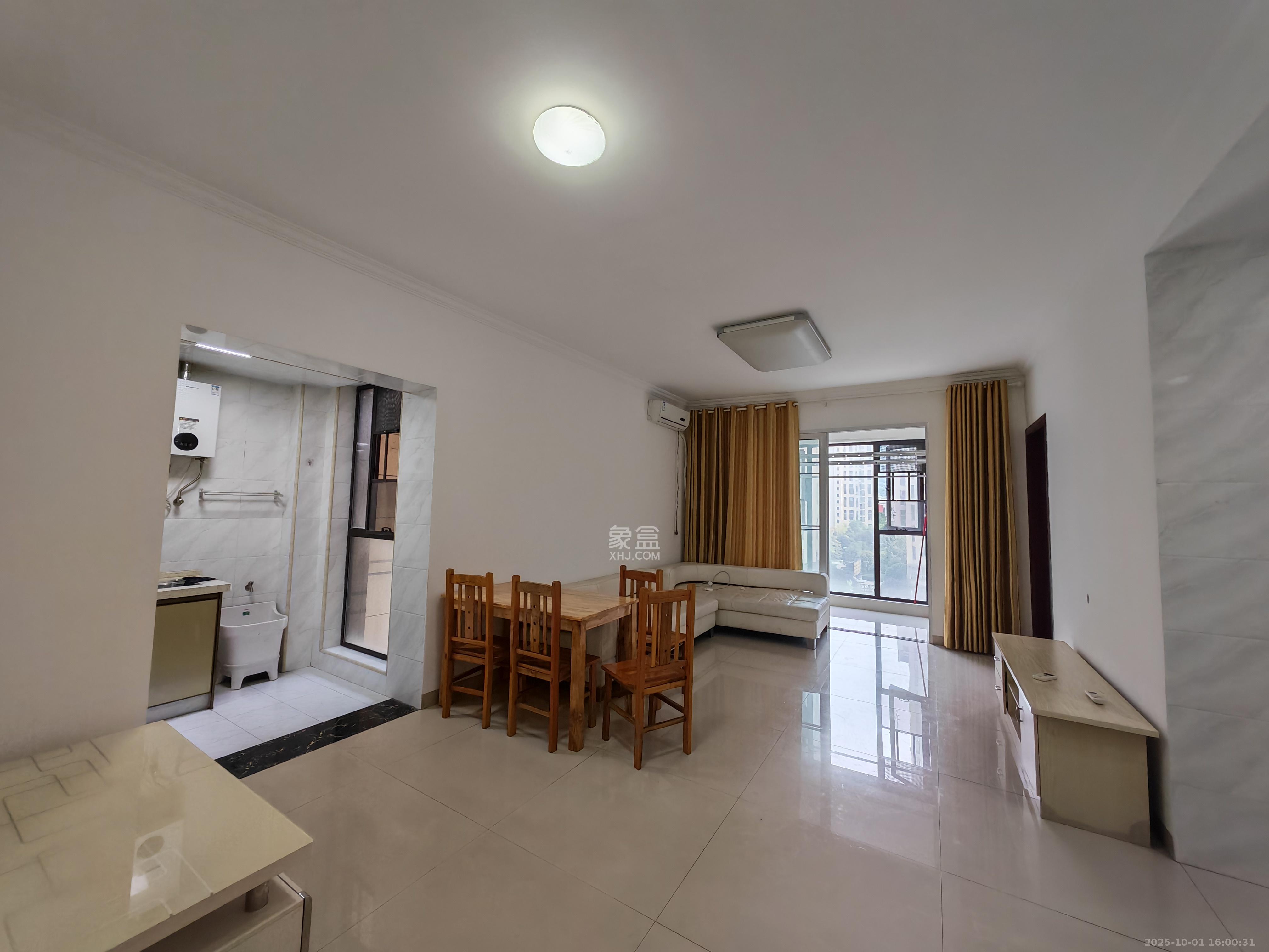 金茂梅溪湖  3室2厅1卫    2600.0元/月 金茂梅溪湖  3室2厅1卫    2600.0元/月