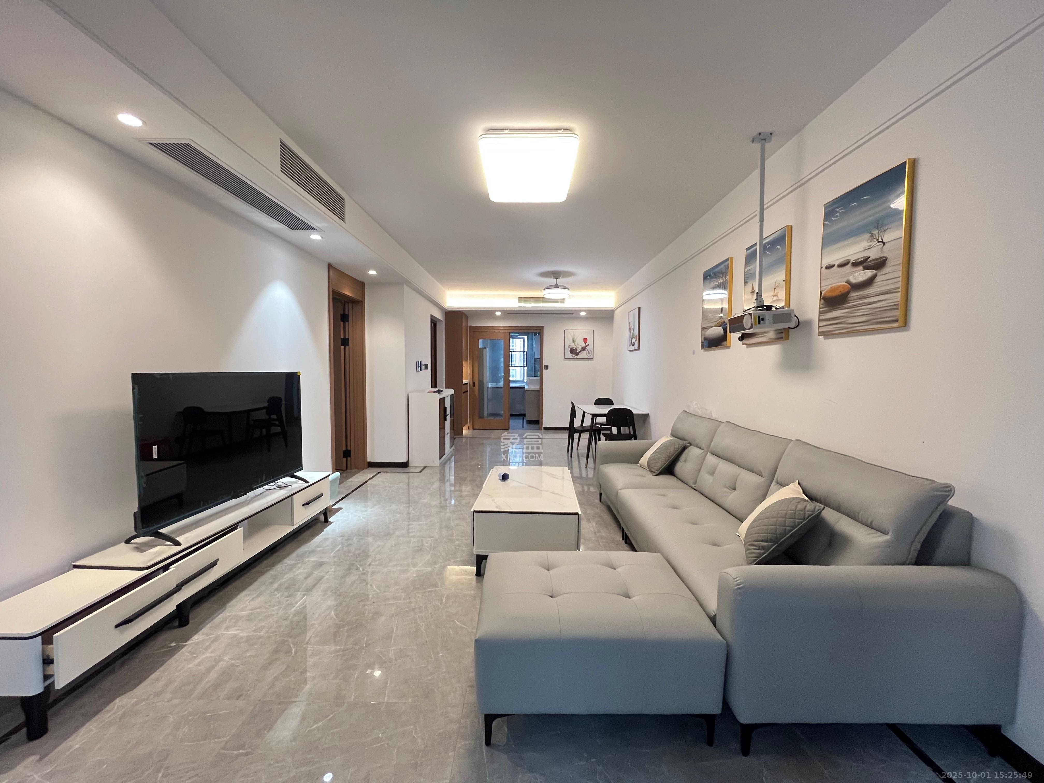 卓越江岸  4室2厅1卫    4500.0元/月室内图