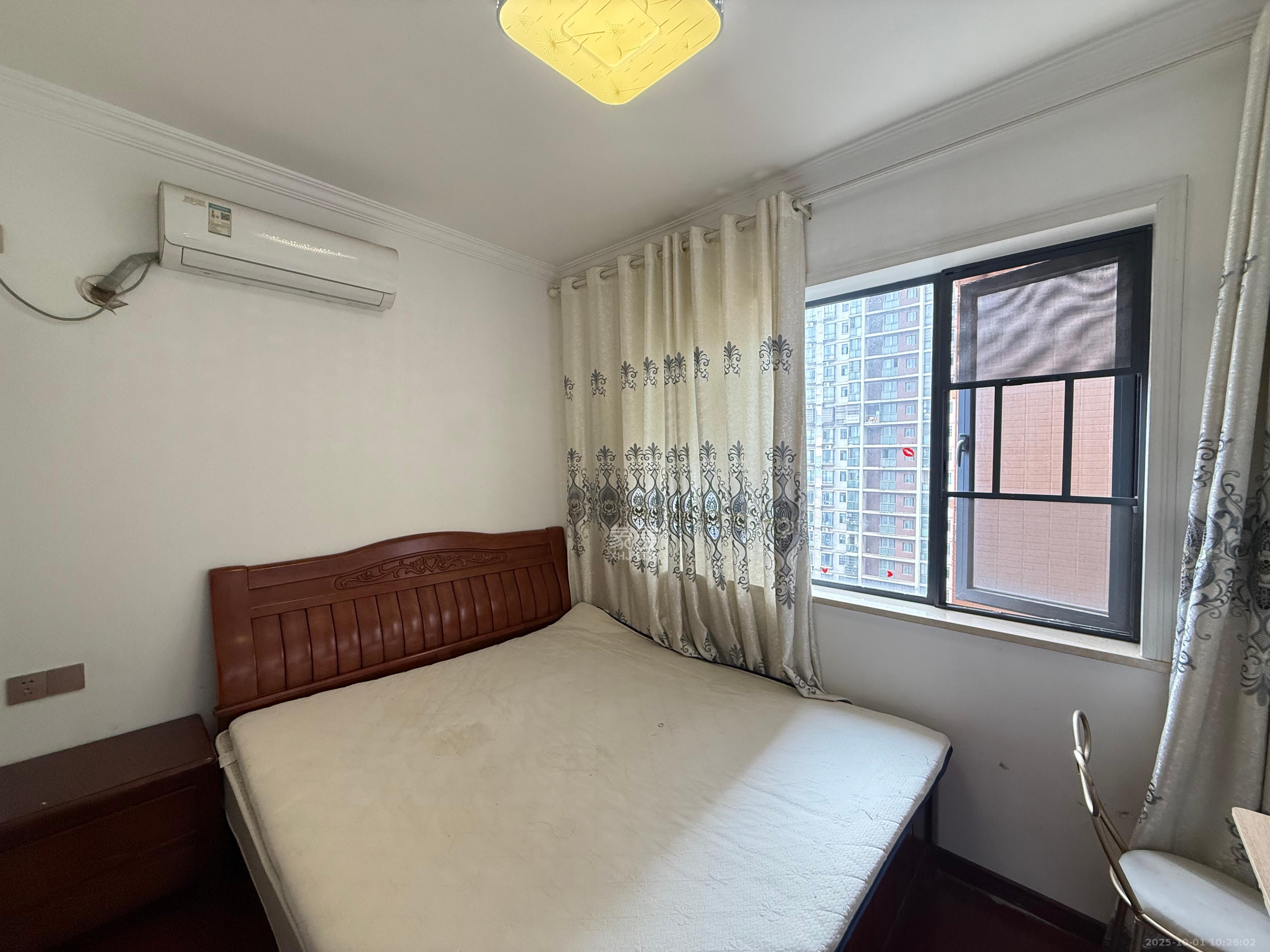 武广美誉  1室2厅1卫    2500.0元/月室内图