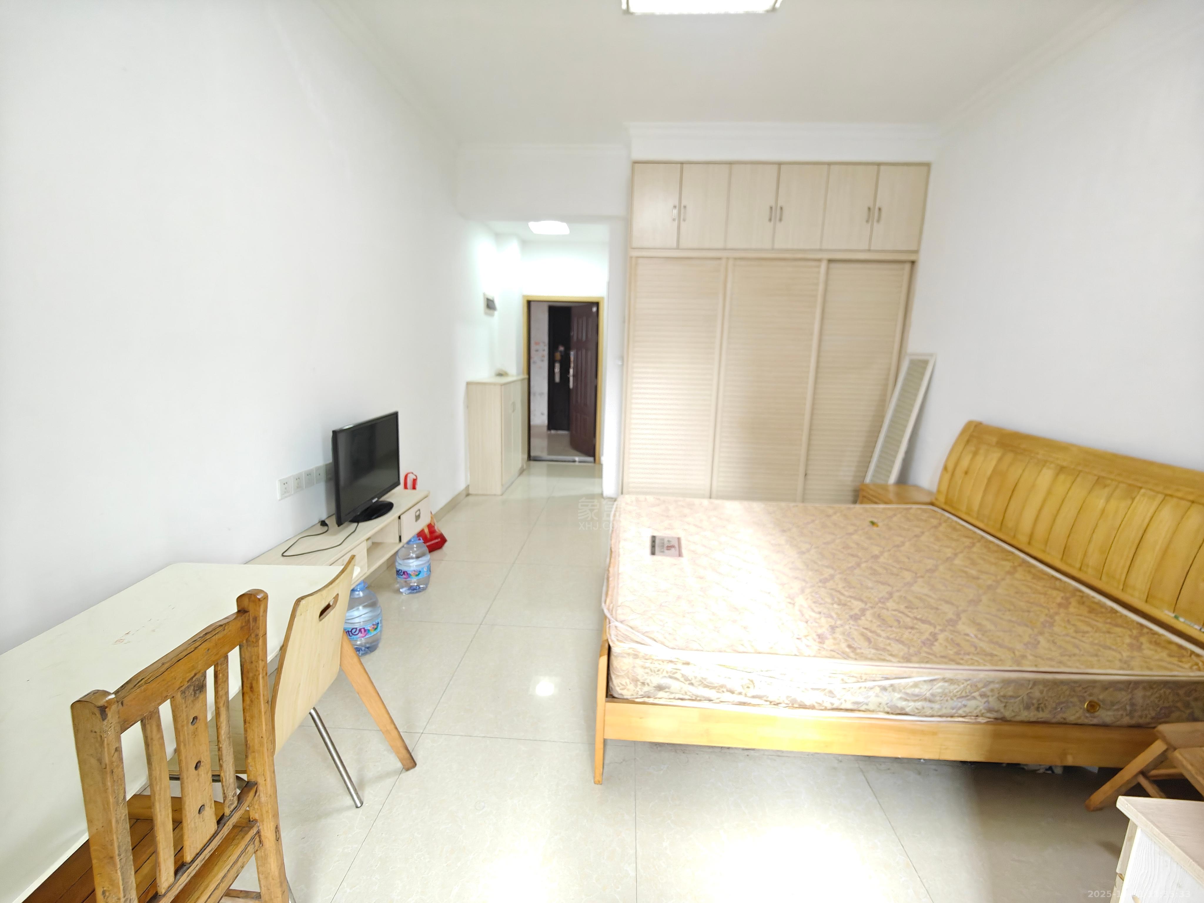 蓝筹公寓1栋  1室1厅1卫   1000.00元/月室内图