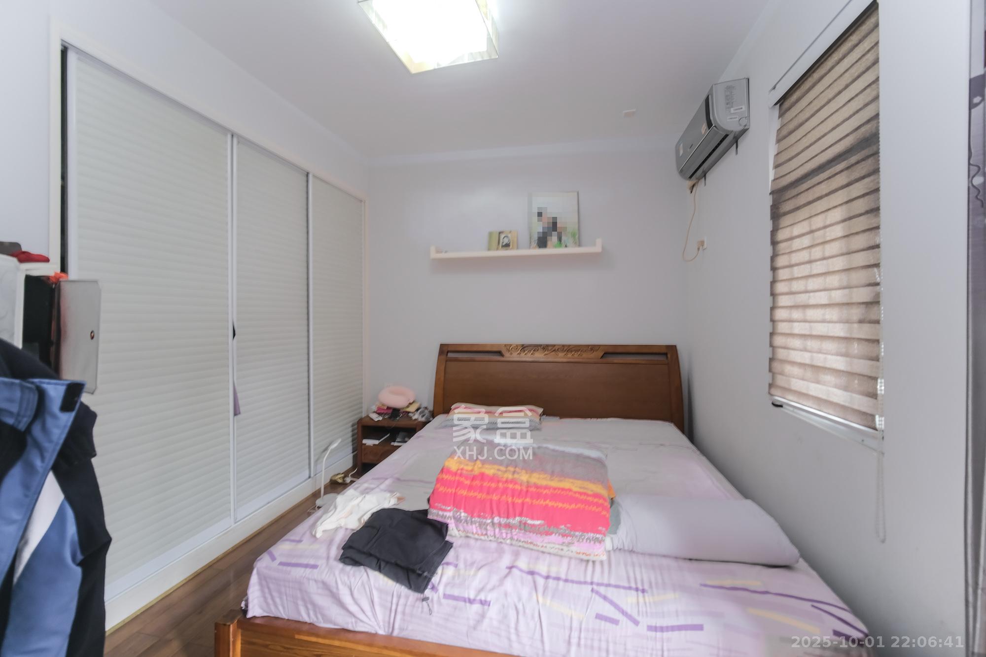 郡原居里 3室2厅2卫 75.0万 郡原居里 3室2厅2卫 75.0万卧室