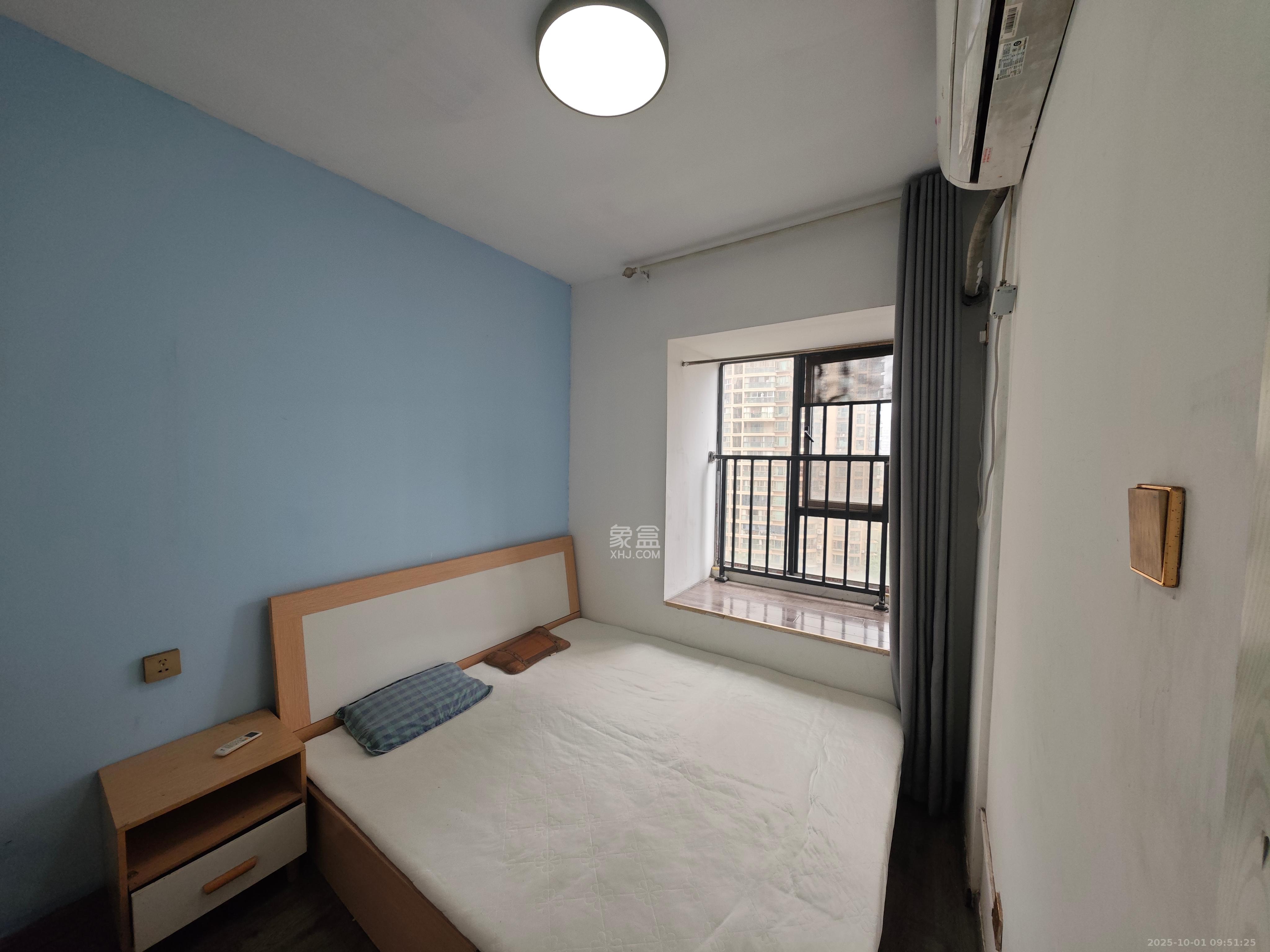 天健城 4室2厅2卫 3500.0元/月 天健城 4室2厅2卫 3500.0元/月室内图