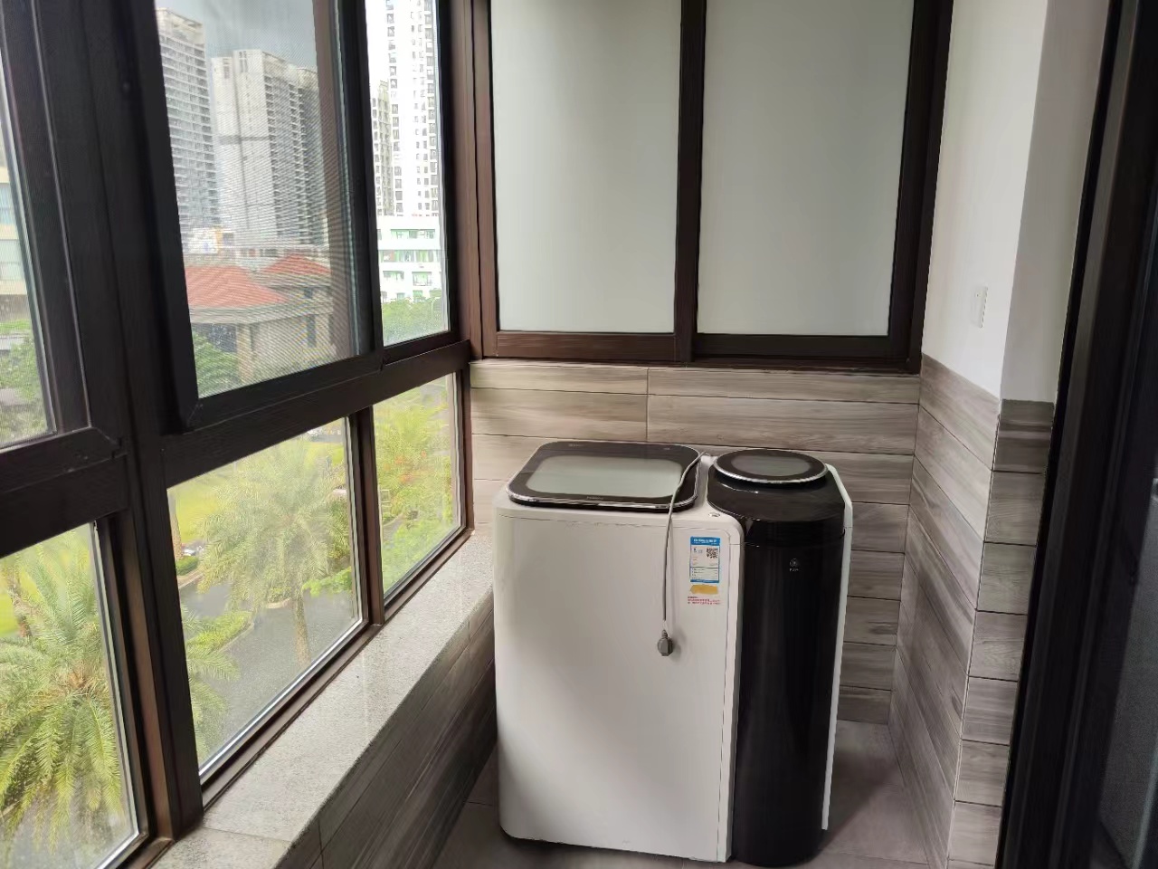 滨海新天地 3室2厅1卫 2500.0元/月 滨海新天地 3室2厅1卫 2500.0元/月室内图