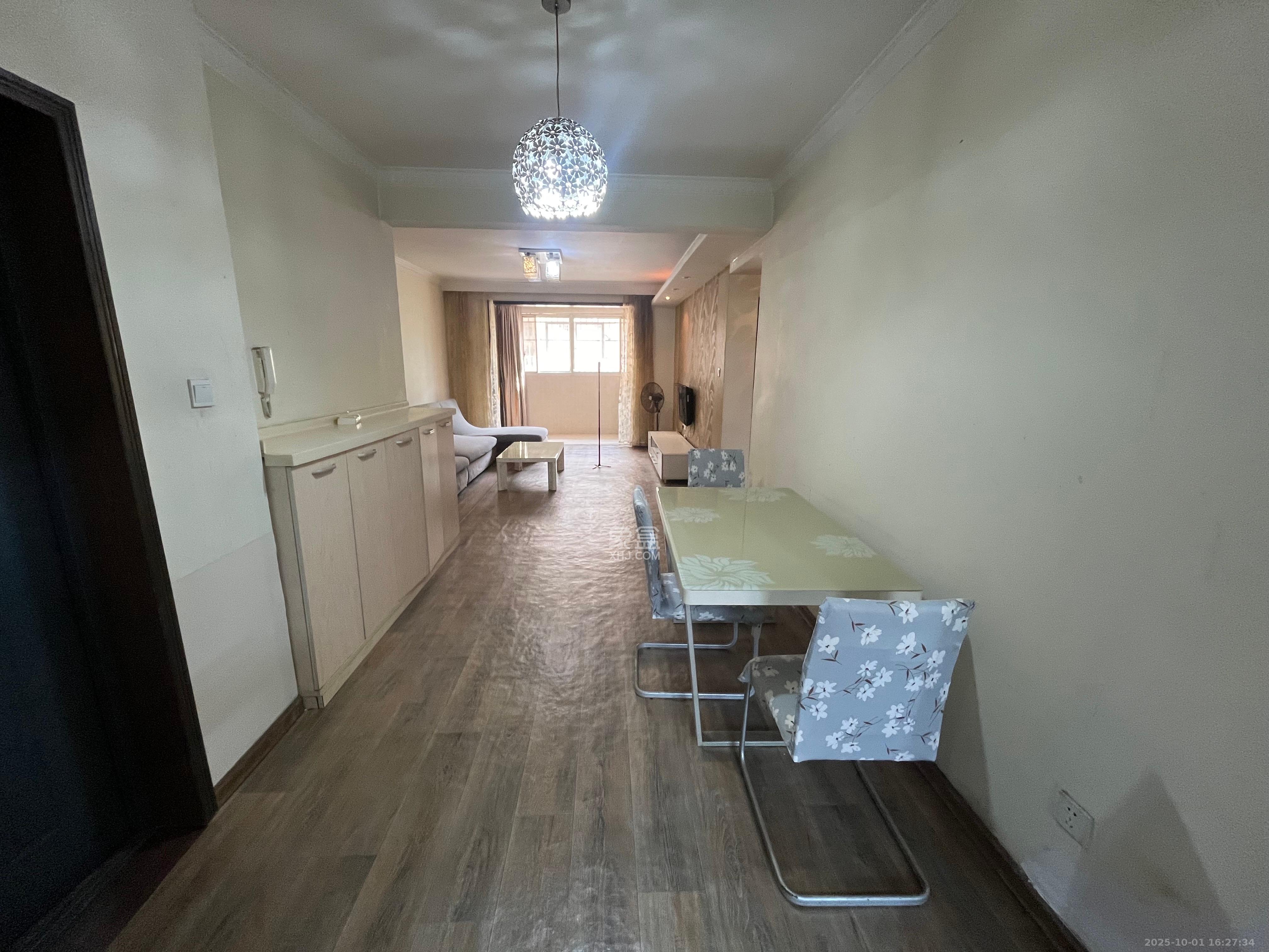 龙吉湾小区（龙瑞尚苑）  2室2厅1卫    1700.0元/月室内图