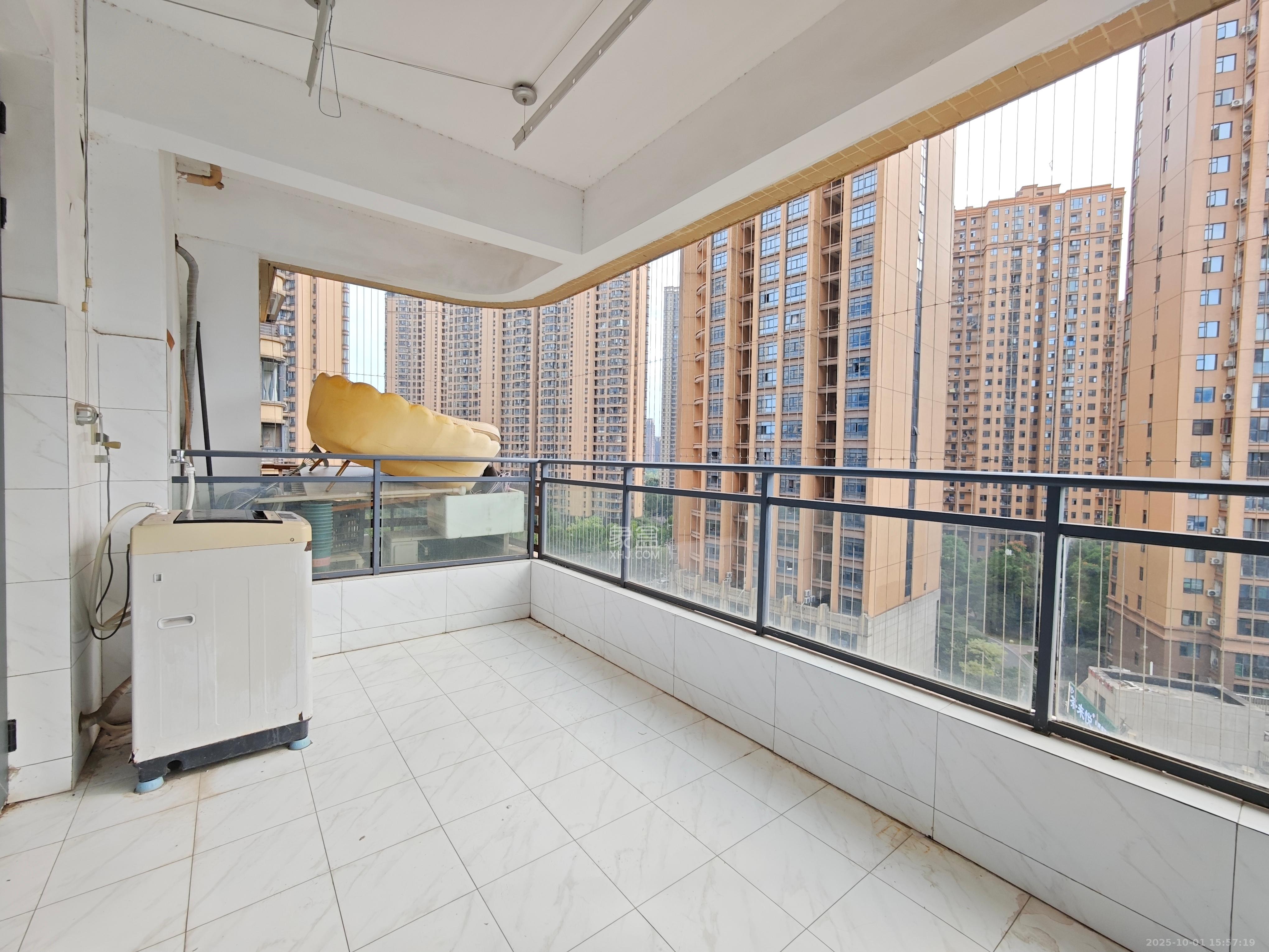 五矿万境水岸五期(五矿万境水岸文苑) 2室2厅1卫 2100.0元/月 五矿万境水岸五期(五矿万境水岸文苑) 2室2厅1卫 2100.0元/月室内图